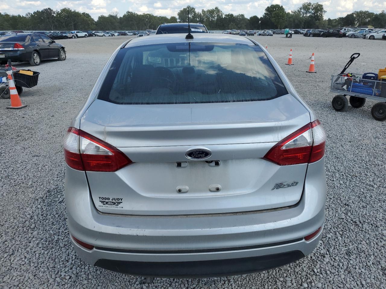 2018 Ford Fiesta S VIN: 3FADP4AJ2JM126215 Lot: 71579005