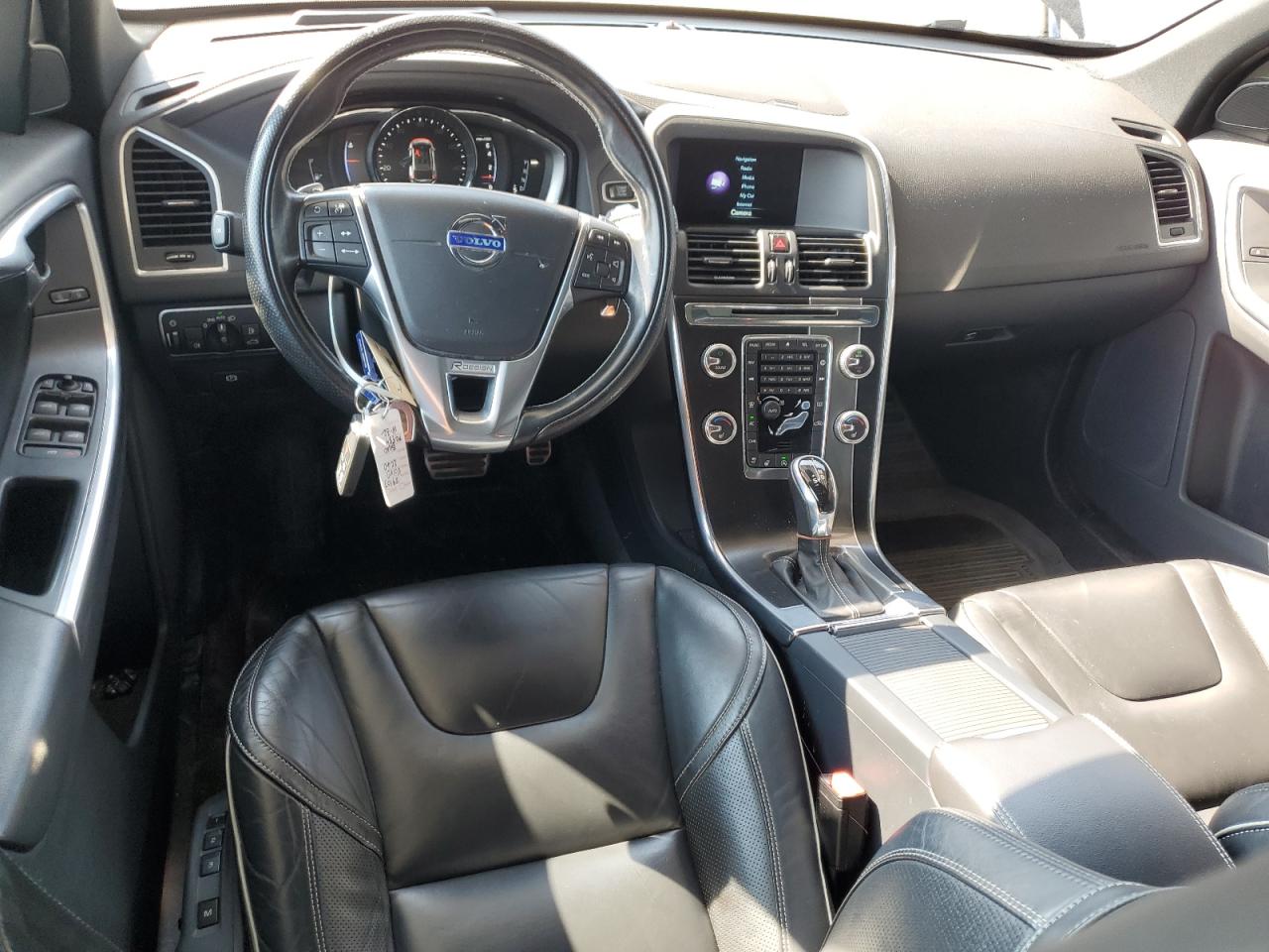 2017 Volvo Xc60 T6 R-Design Platinum VIN: YV449MRS2H2019584 Lot: 70975615