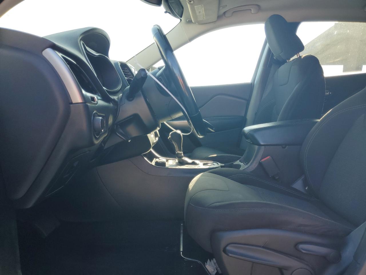 2020 Jeep Cherokee Latitude VIN: 1C4PJMCBXLD654615 Lot: 80845785