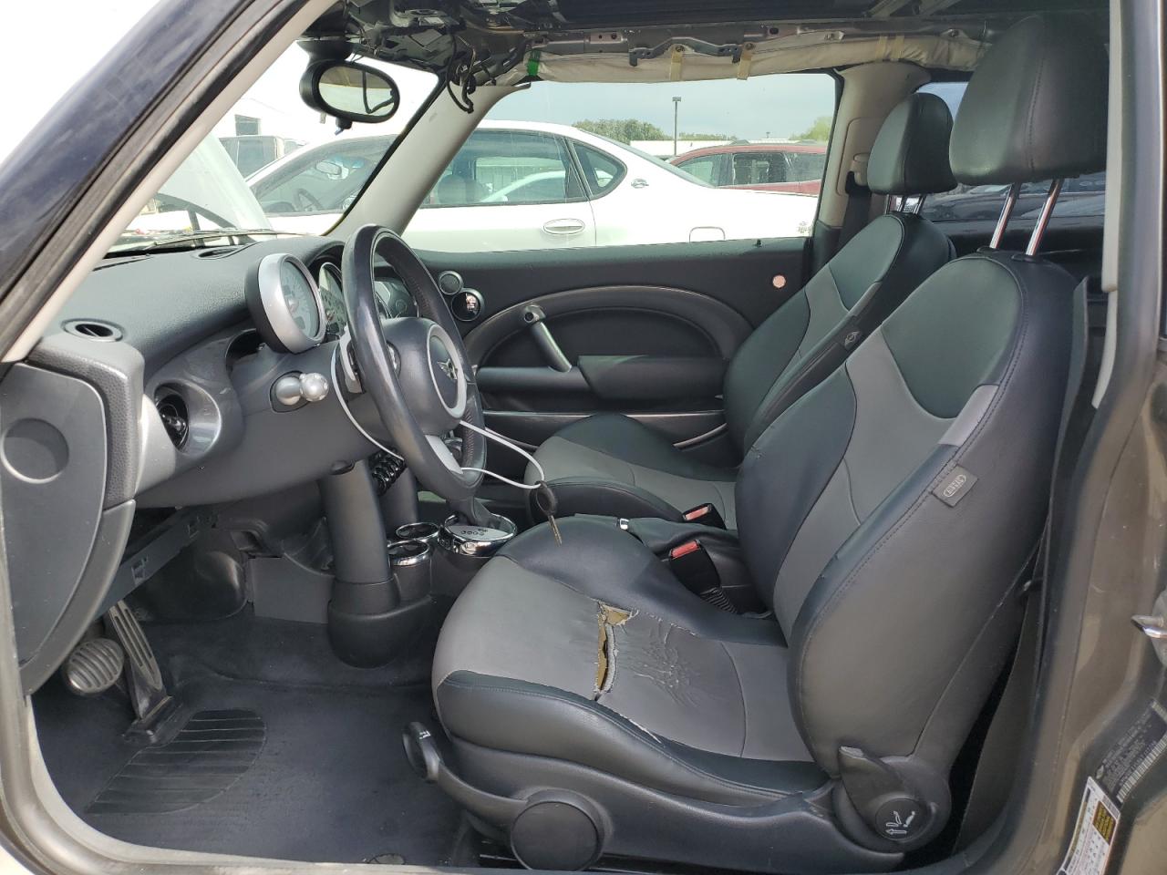 2006 Mini Cooper S VIN: WMWRE33586TJ37208 Lot: 81713505