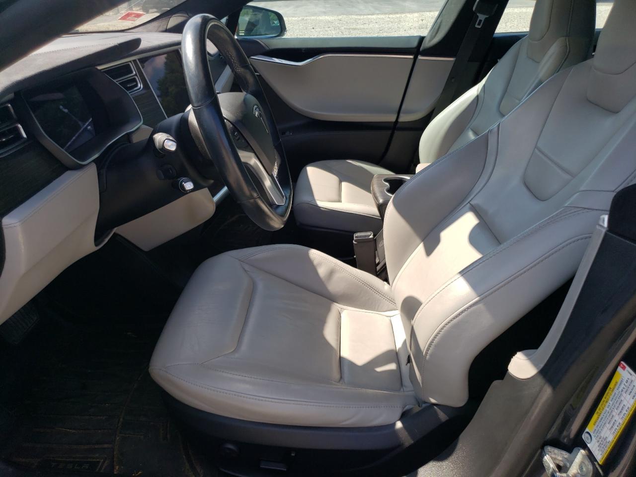 2015 Tesla Model S VIN: 5YJSA1E22FF112492 Lot: 67948185