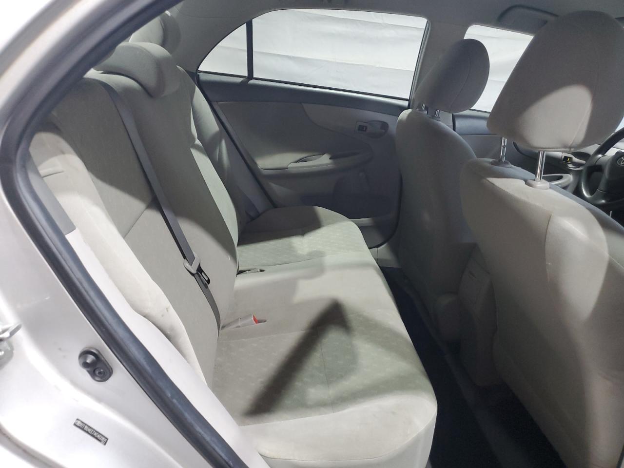 2010 Toyota Corolla Base VIN: 2T1BU4EE7AC462801 Lot: 71975865