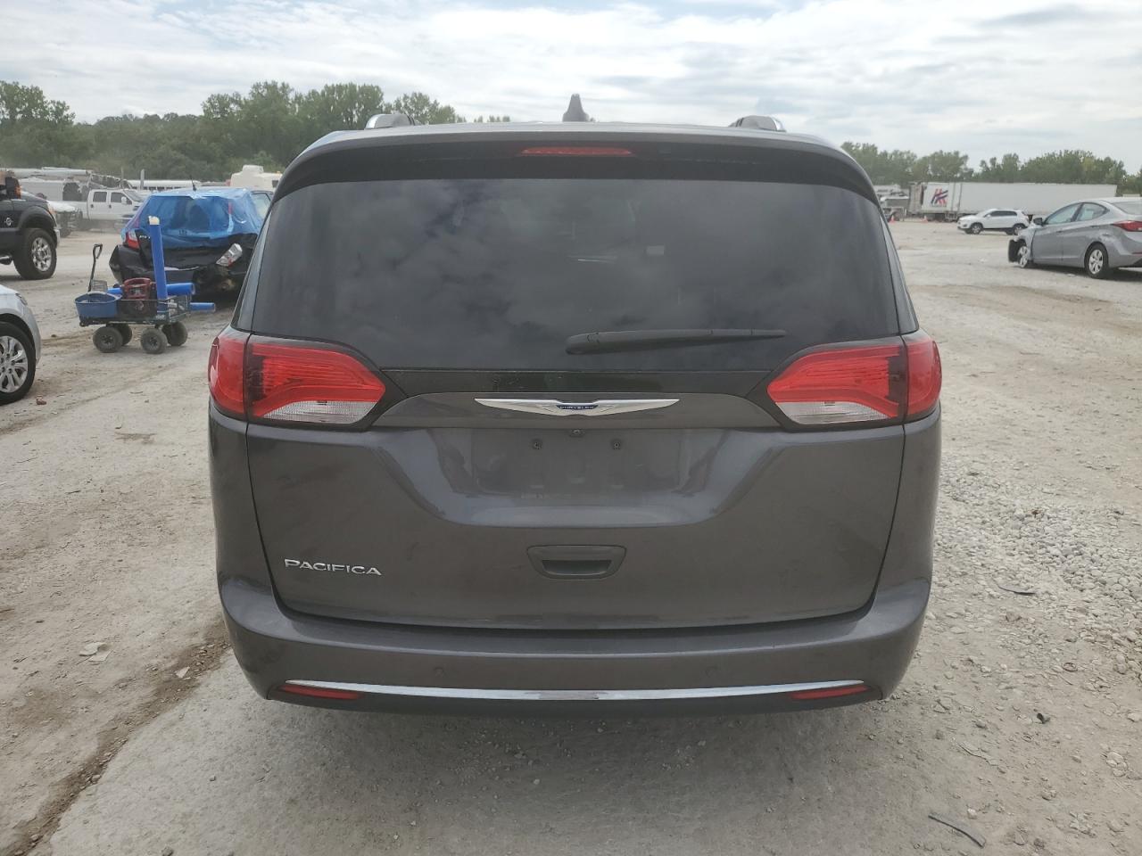 2019 Chrysler Pacifica Touring L VIN: 2C4RC1BG1KR561363 Lot: 70508715