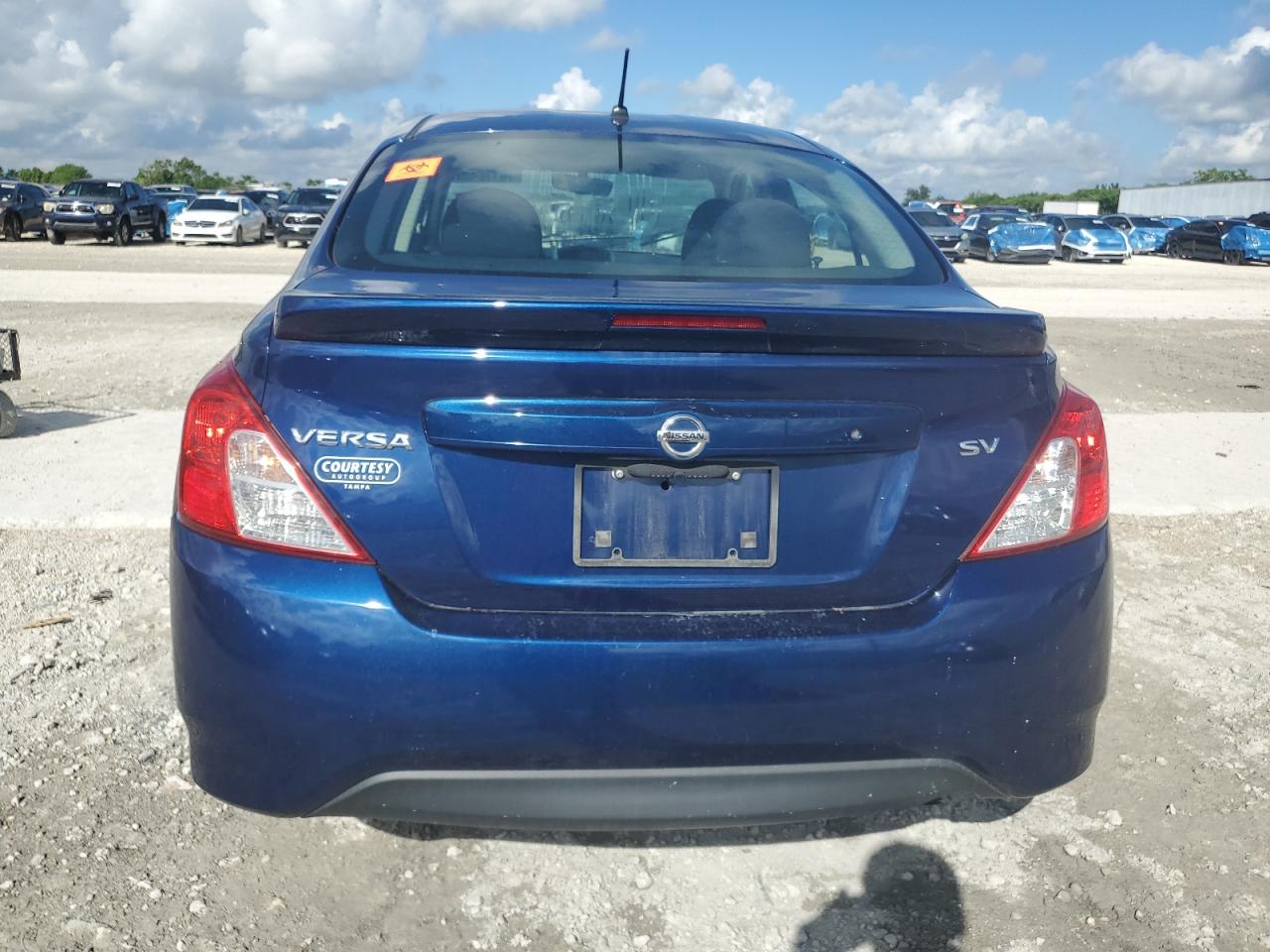 2018 Nissan Versa S VIN: 3N1CN7AP5JL870840 Lot: 81764215