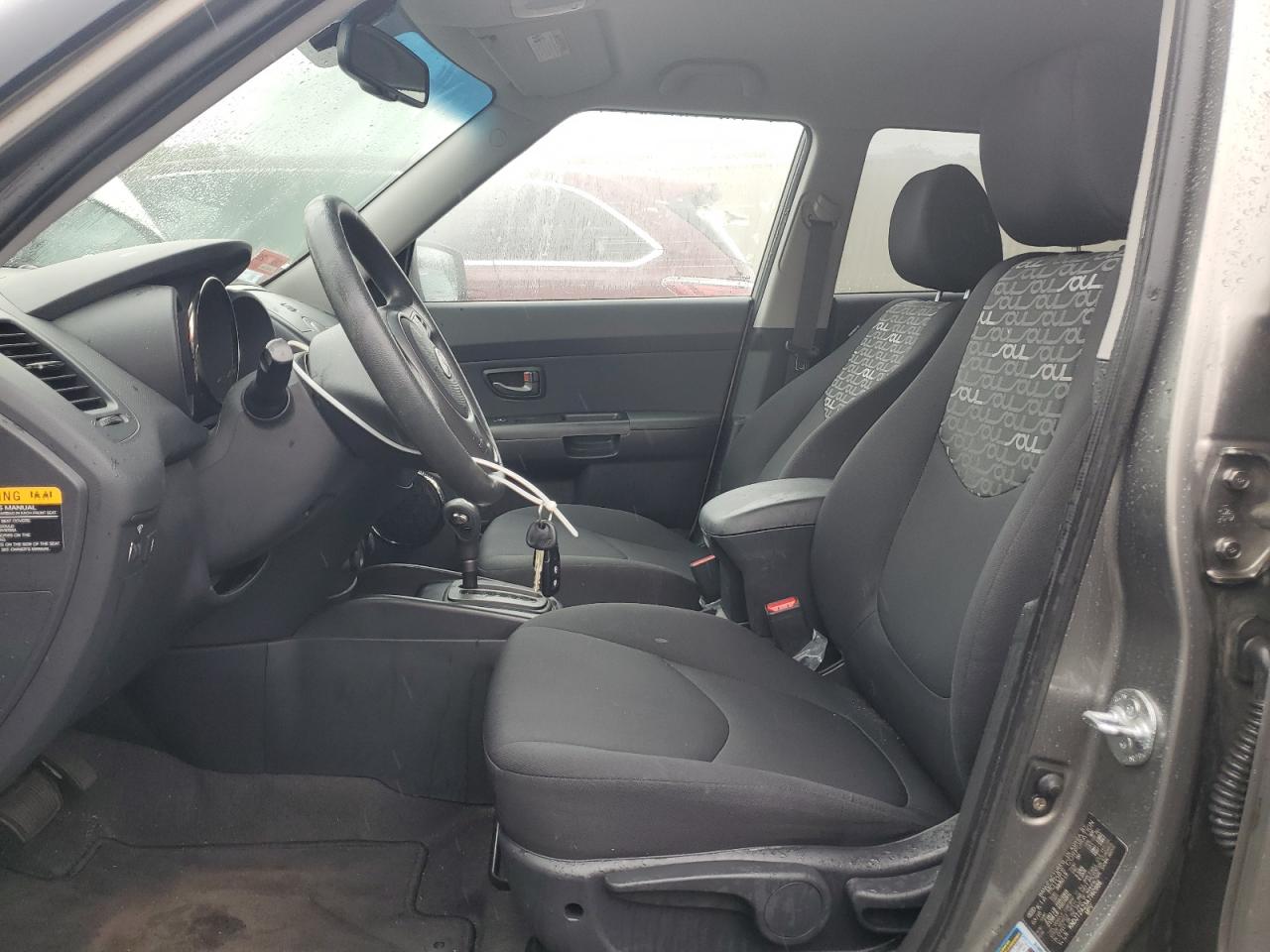 2010 Kia Soul + VIN: KNDJT2A23A7160986 Lot: 81385835