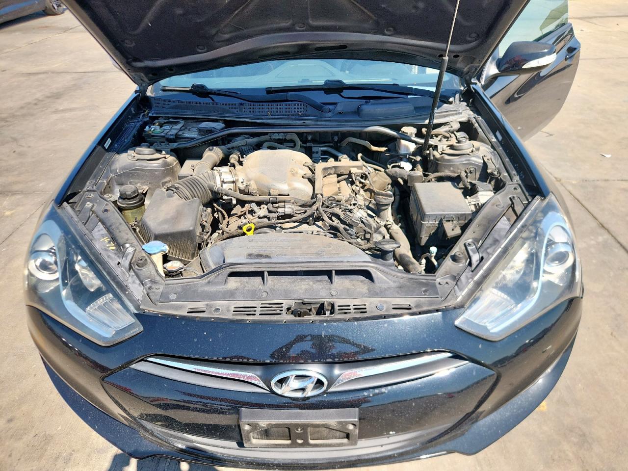 2015 Hyundai Genesis Coupe 3.8L VIN: KMHHU6KJ3FU128956 Lot: 71468505