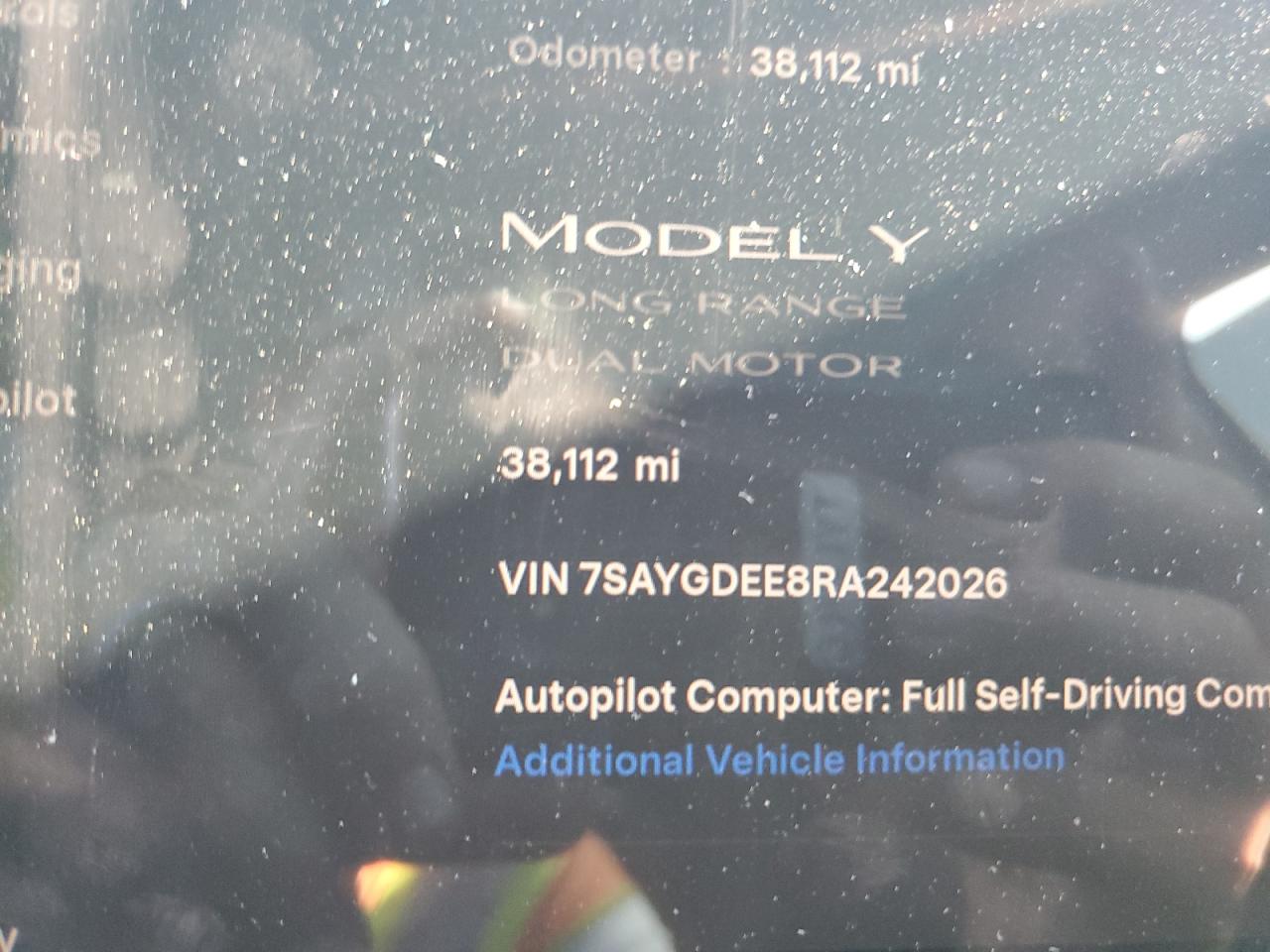 2024 Tesla Model Y VIN: 7SAYGDEE8RA242026 Lot: 81658095