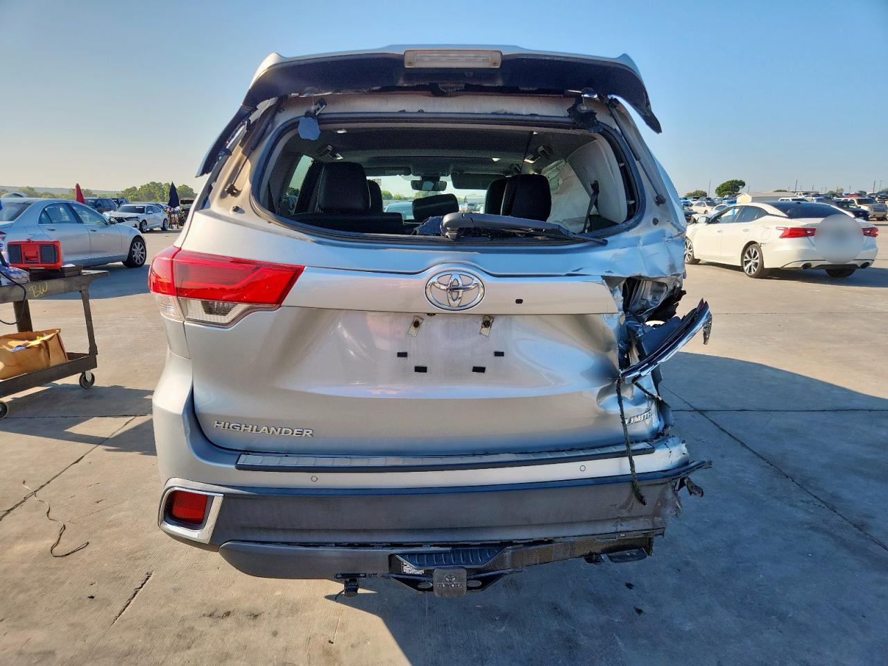 2017 Toyota Highlander Limited VIN: 5TDYZRFHXHS196306 Lot: 84274585