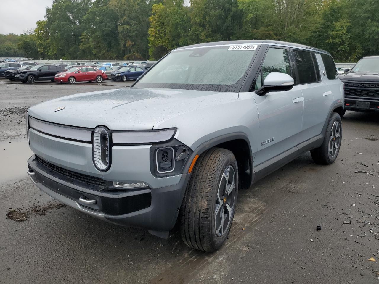 2024 Rivian R1S Adventure silver null electric 7PDSGBBA6RN045071 photo #1