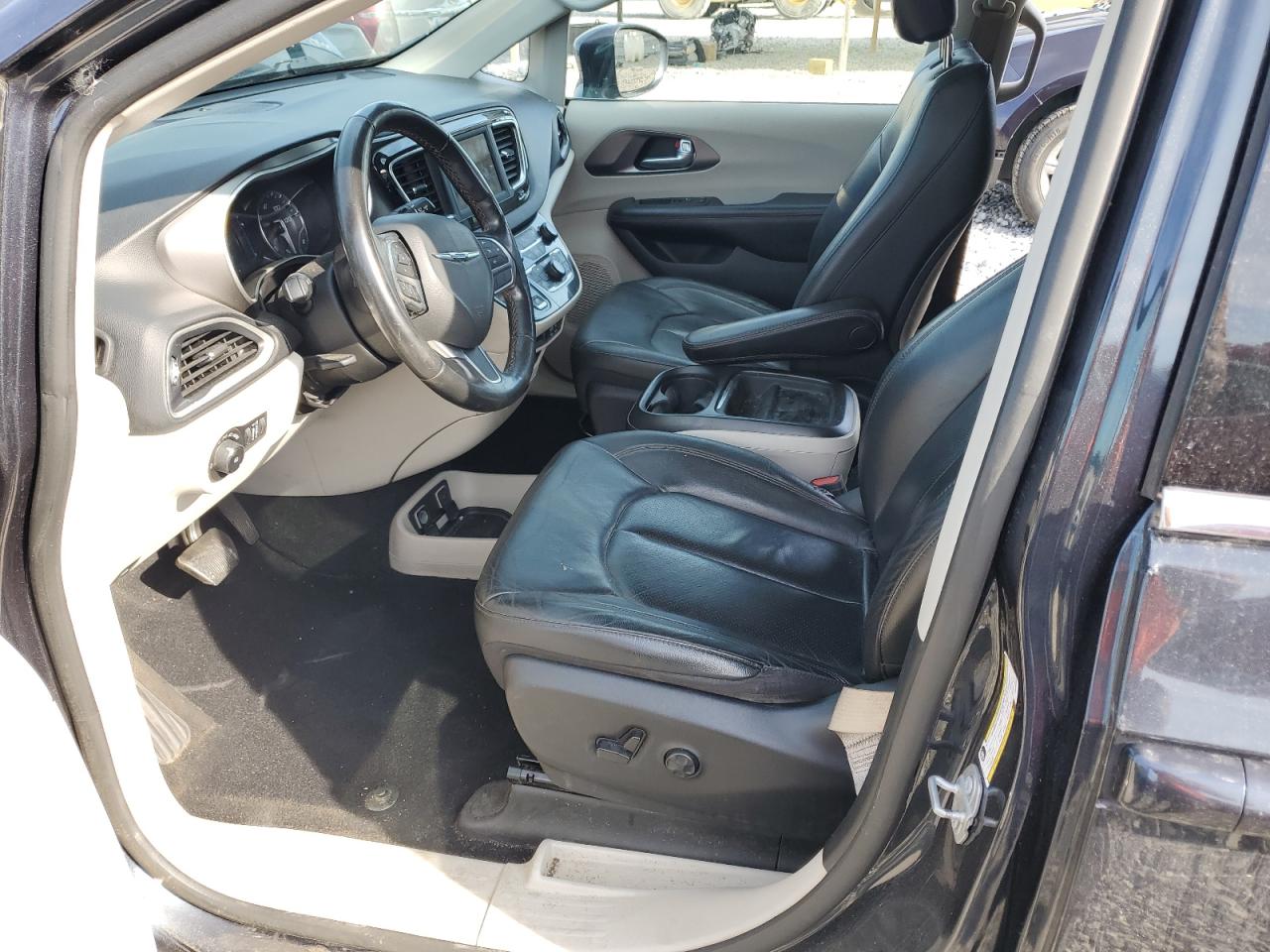 2020 Chrysler Pacifica Touring L VIN: 2C4RC1BG2LR285535 Lot: 71633925