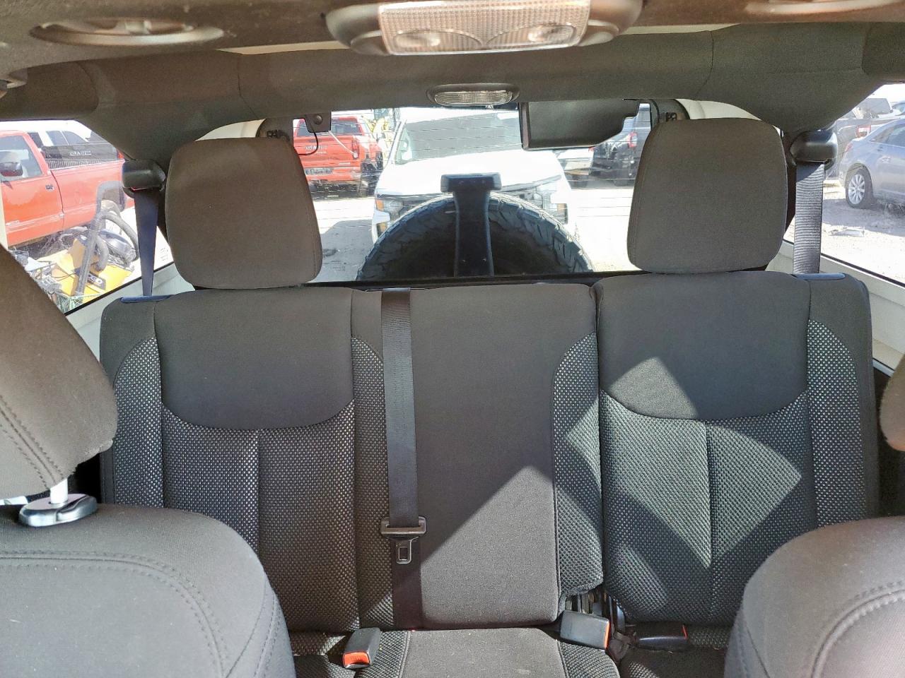 2016 Jeep Wrangler Unlimited Sport VIN: 1C4BJWDG1GL114940 Lot: 71748375