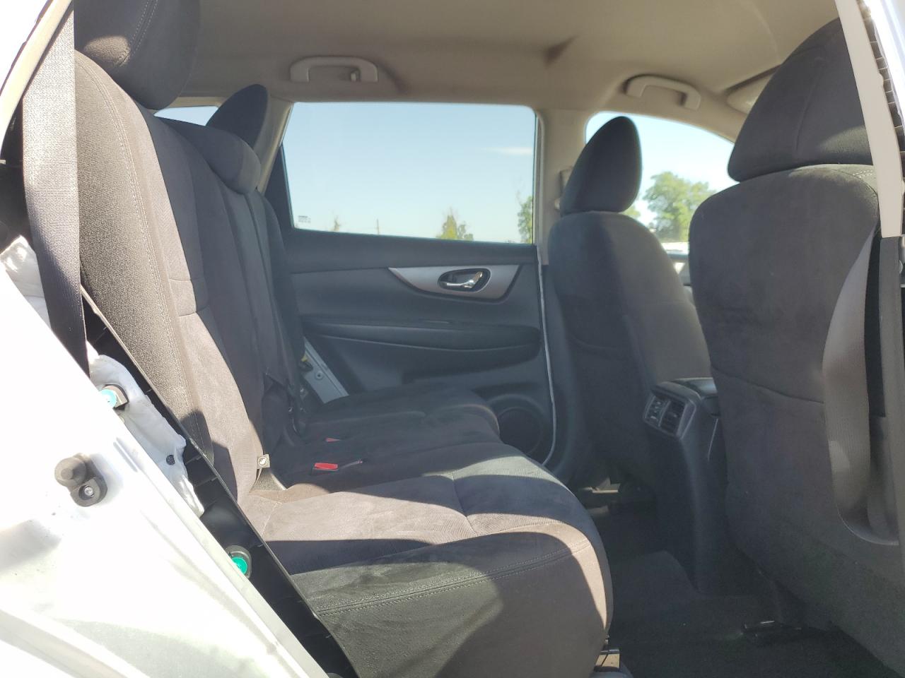 2015 Nissan Rogue S VIN: KNMAT2MT0FP543554 Lot: 80675055