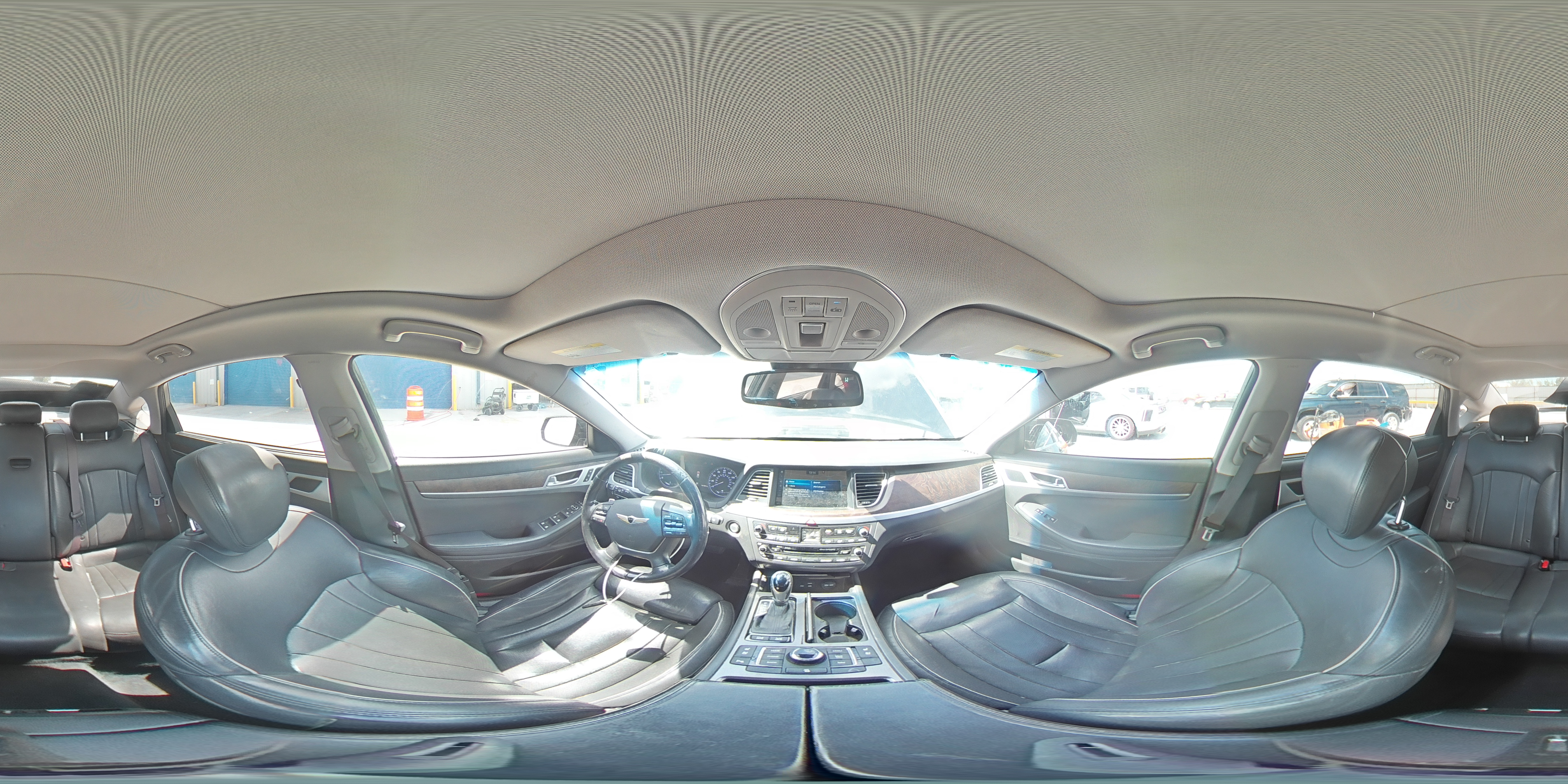 2015 Hyundai Genesis 5.0L VIN: KMHGN4JF2FU015834 Lot: 83828255