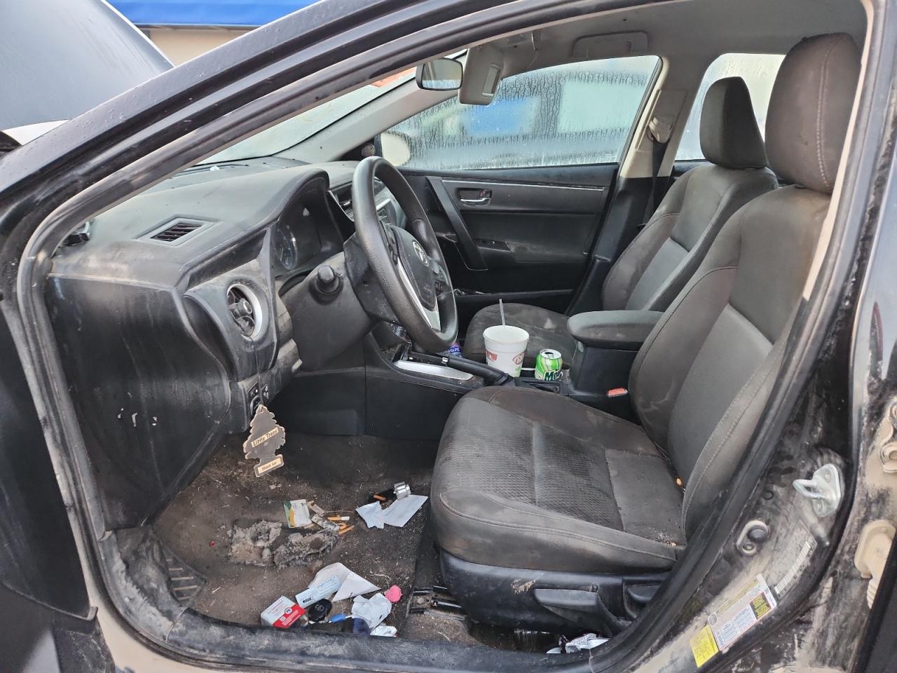 2018 Toyota Corolla L VIN: 2T1BURHE0JC114282 Lot: 83819755