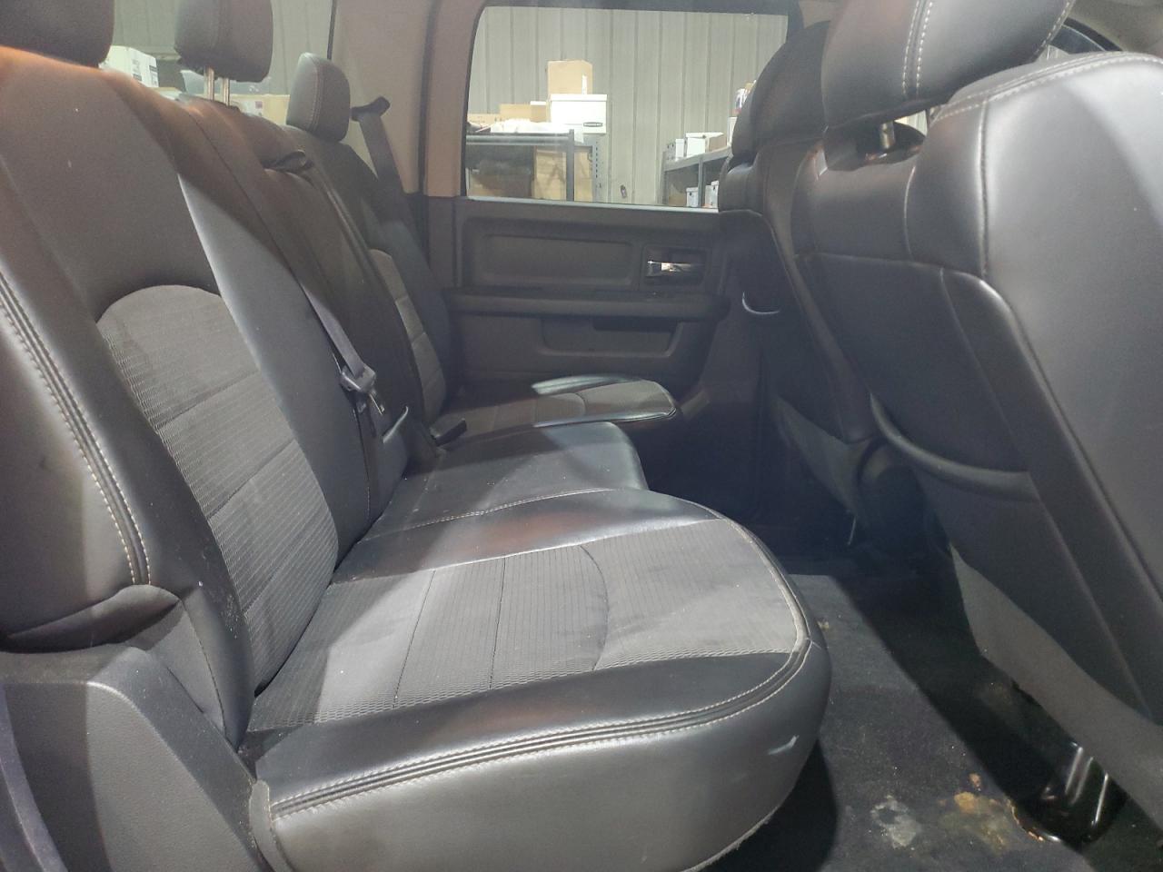 2010 Dodge Ram 1500 VIN: 1D7RV1CT1AS169704 Lot: 82137945