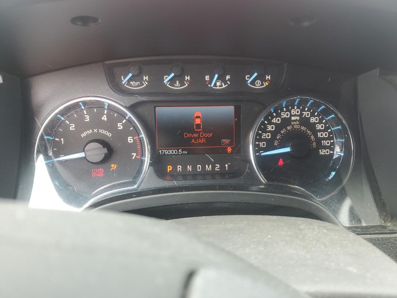 2011 Ford F150 Super Cab VIN: 1FTFX1EF6BFA92949 Lot: 81668595