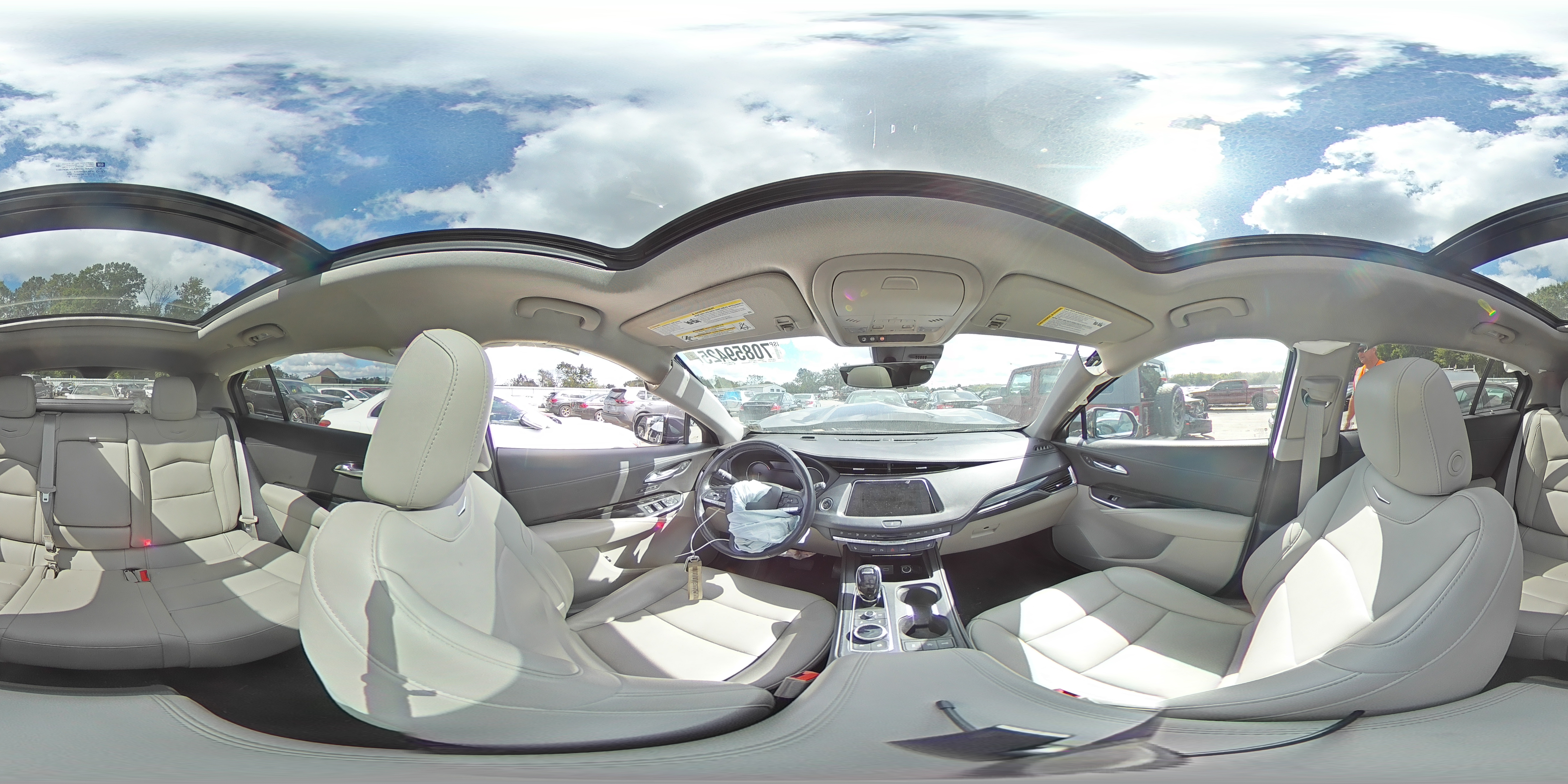 2022 Cadillac Xt4 Premium Luxury VIN: 1GYFZCR40NF169909 Lot: 70859425