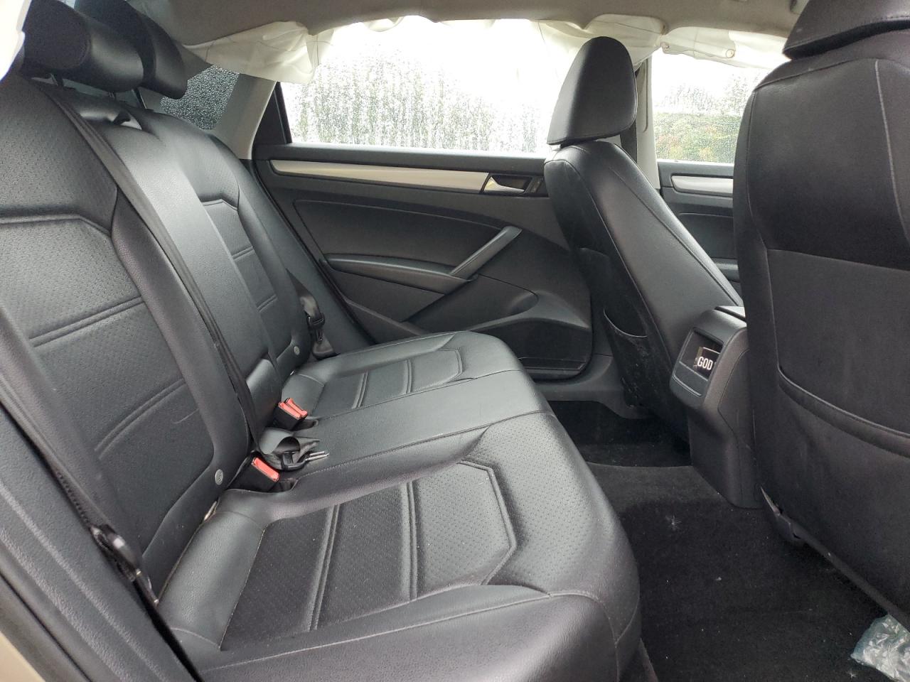 2015 Volkswagen Passat S VIN: 1VWAT7A39FC064944 Lot: 83930525