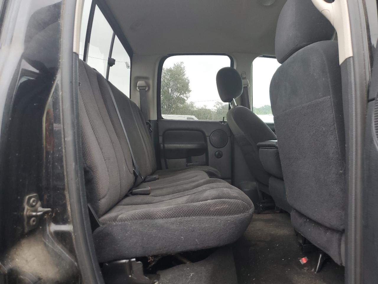 2002 Dodge Ram 1500 VIN: 3D7HU18N72G127071 Lot: 81085975