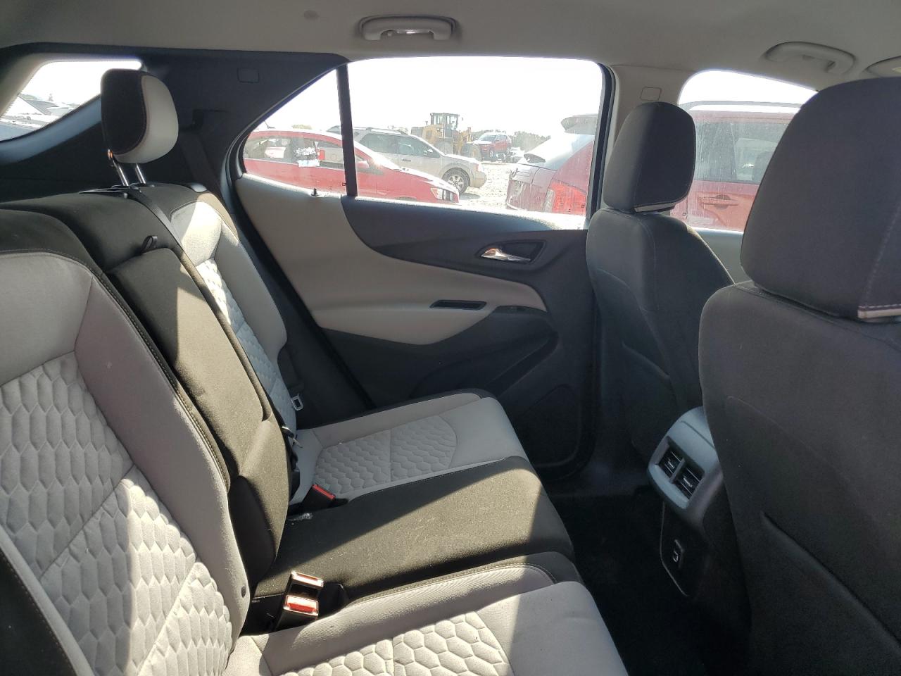 2019 Chevrolet Equinox Ls VIN: 3GNAXHEV1KS530306 Lot: 80994275