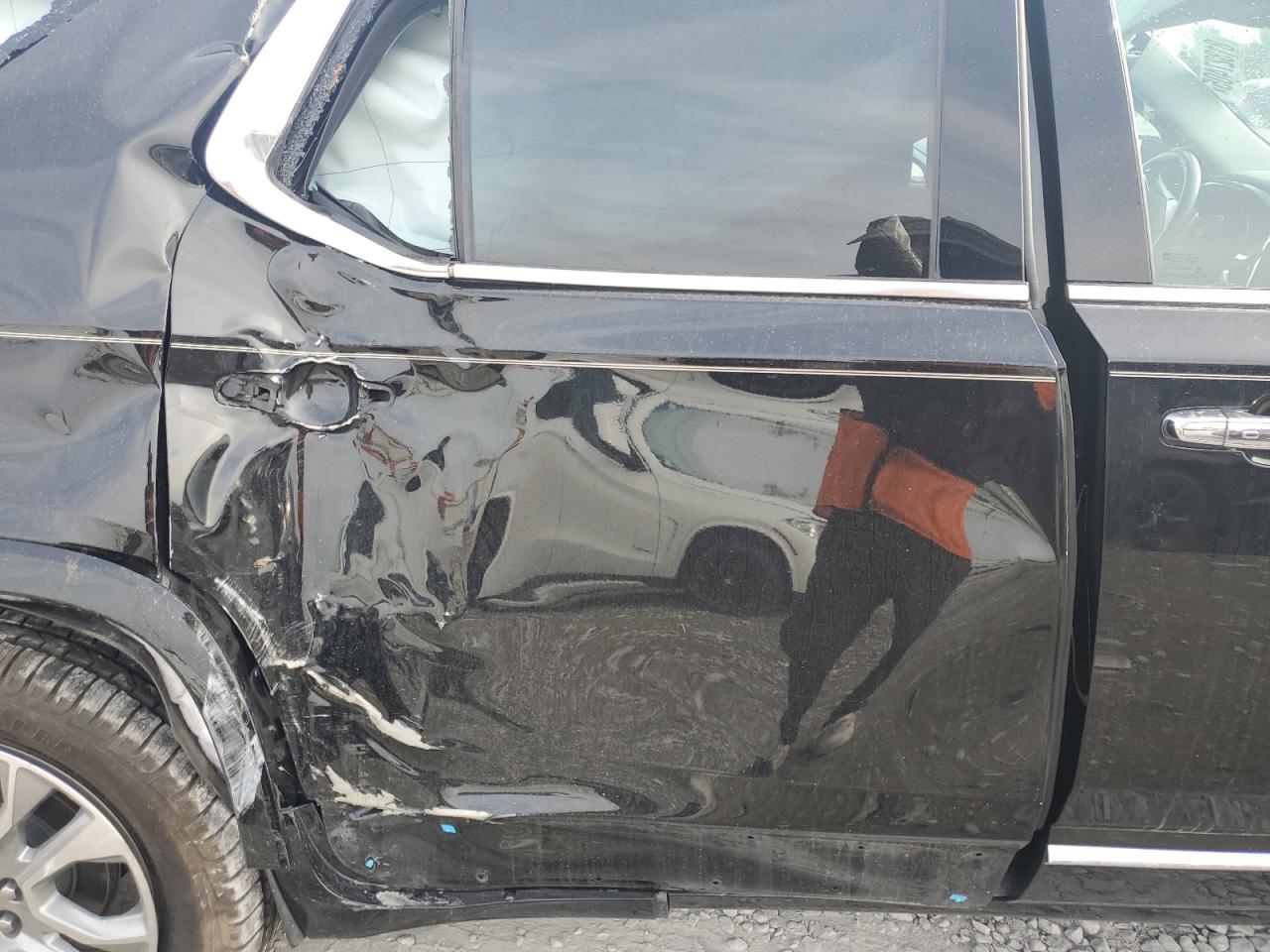 2018 Chevrolet Traverse Premier VIN: 1GNERKKWXJJ180664 Lot: 81327405