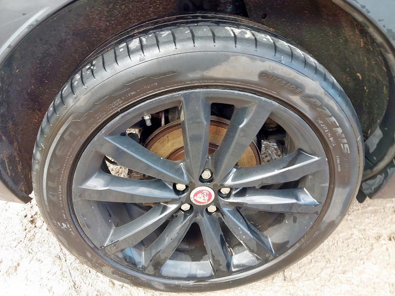 2019 JAGUAR E-PACE R-DYNAMIC HSE D AW 