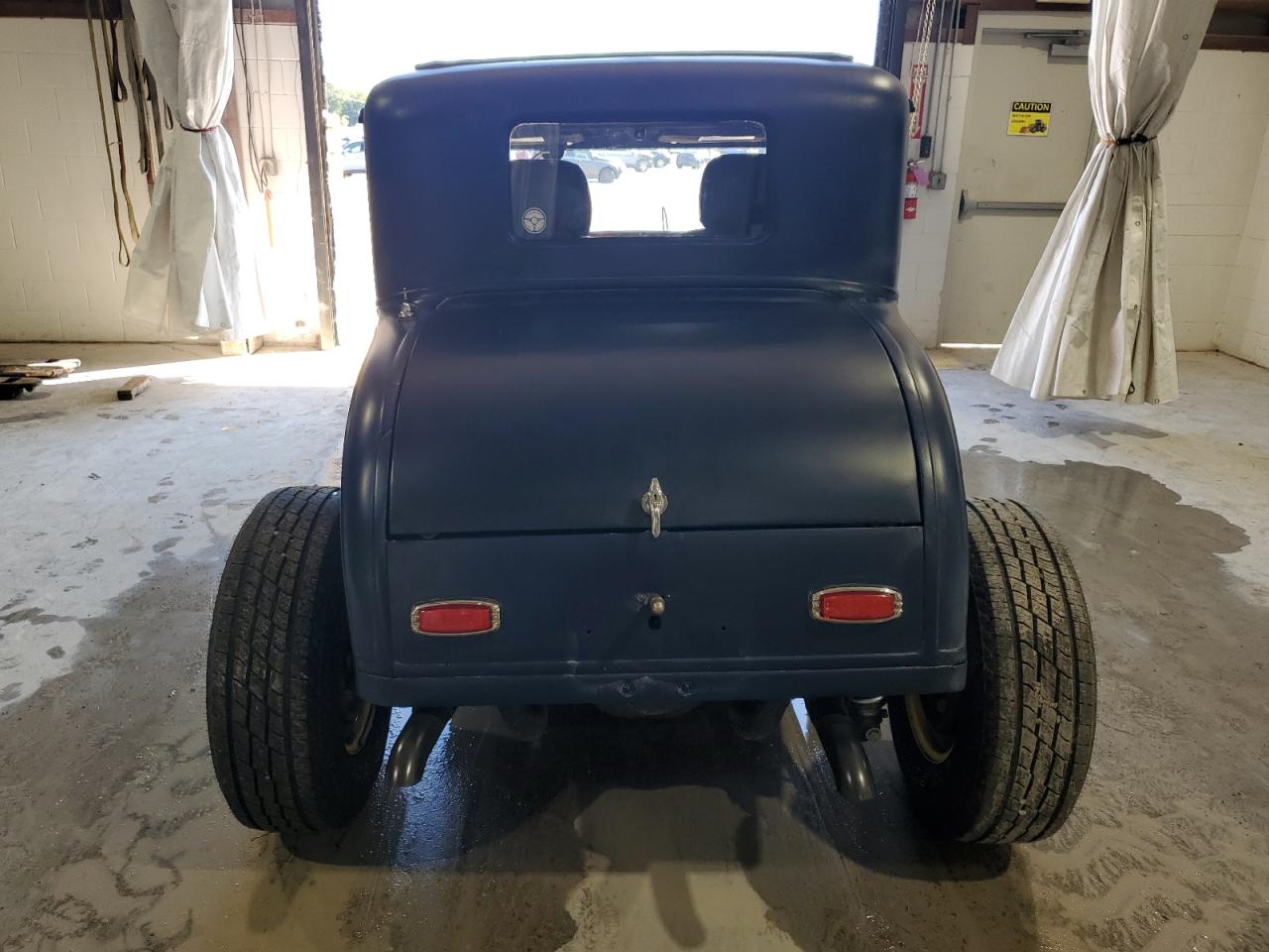 1930 Ford Coupe VIN: 243381 Lot: 71061475