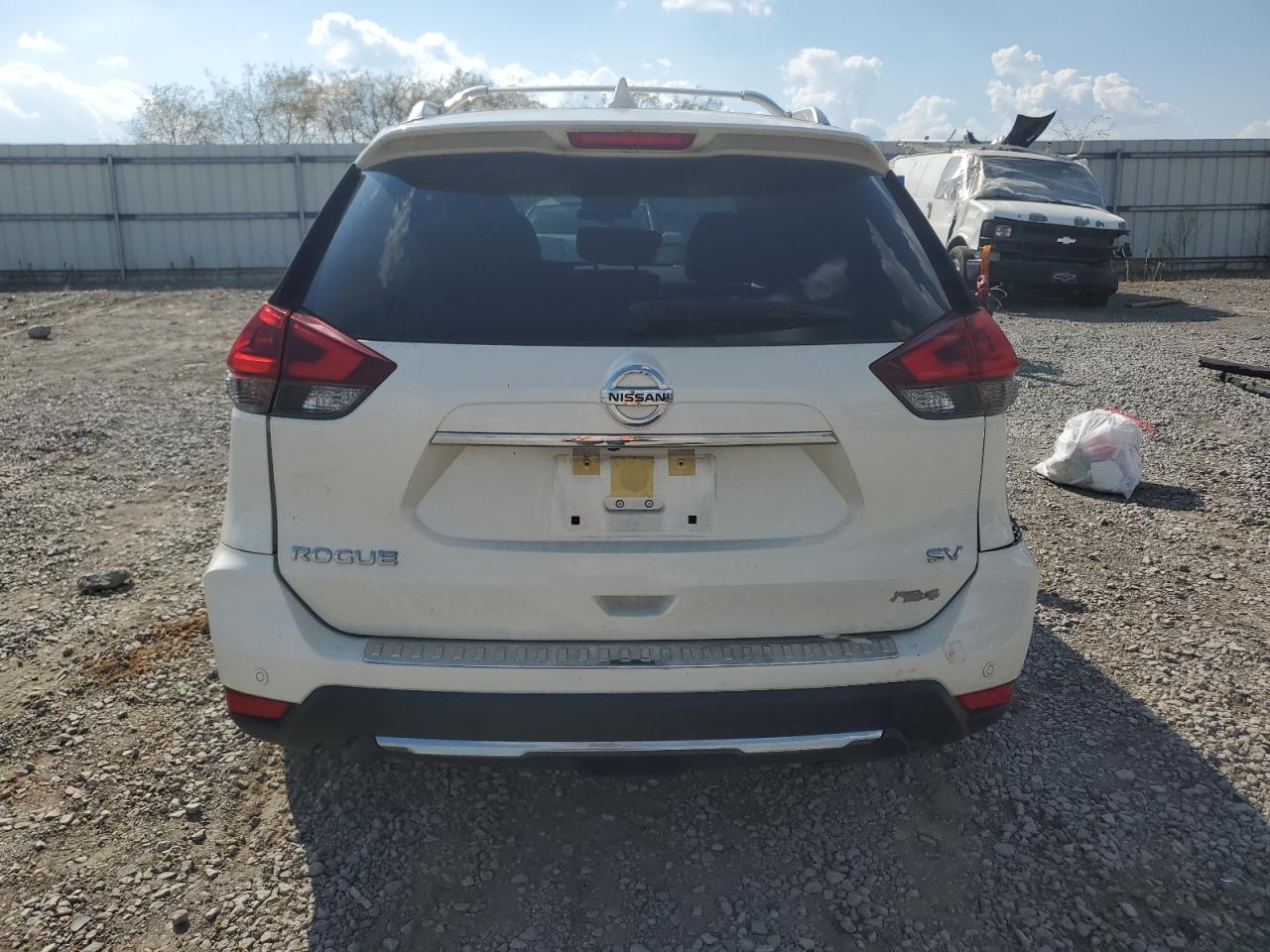 2019 Nissan Rogue S VIN: JN8AT2MT9KW263474 Lot: 80674225
