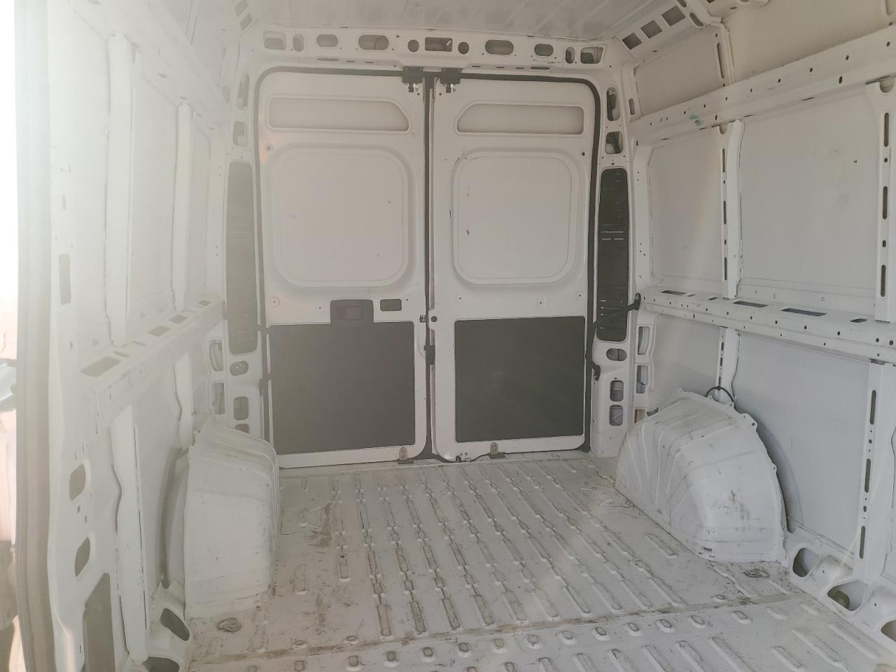 2024 Ram Promaster 2500 2500 High VIN: 3C6LRVDG7RE126004 Lot: 71455815