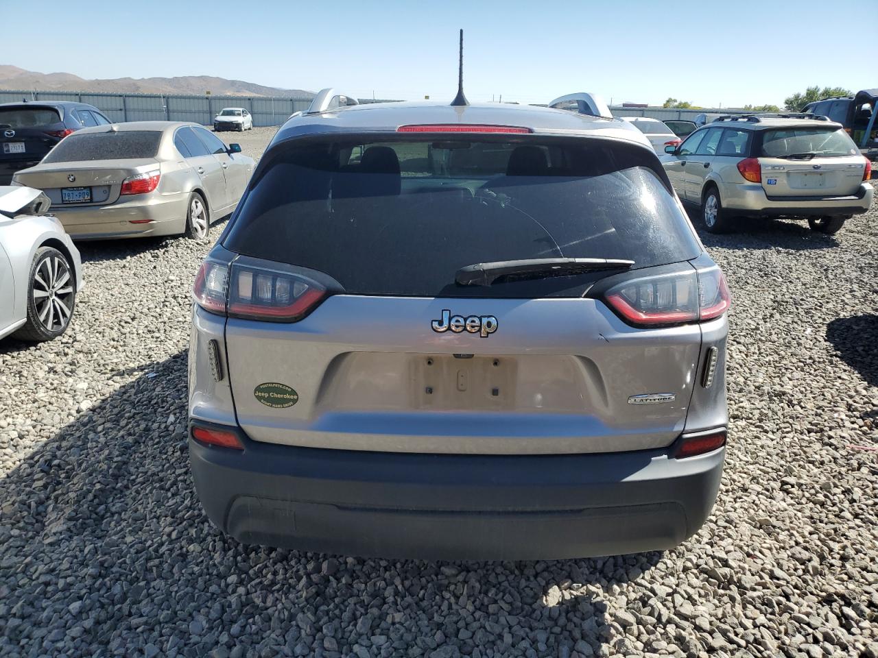 2019 Jeep Cherokee Latitude VIN: 1C4PJLCB2KD297875 Lot: 84467735