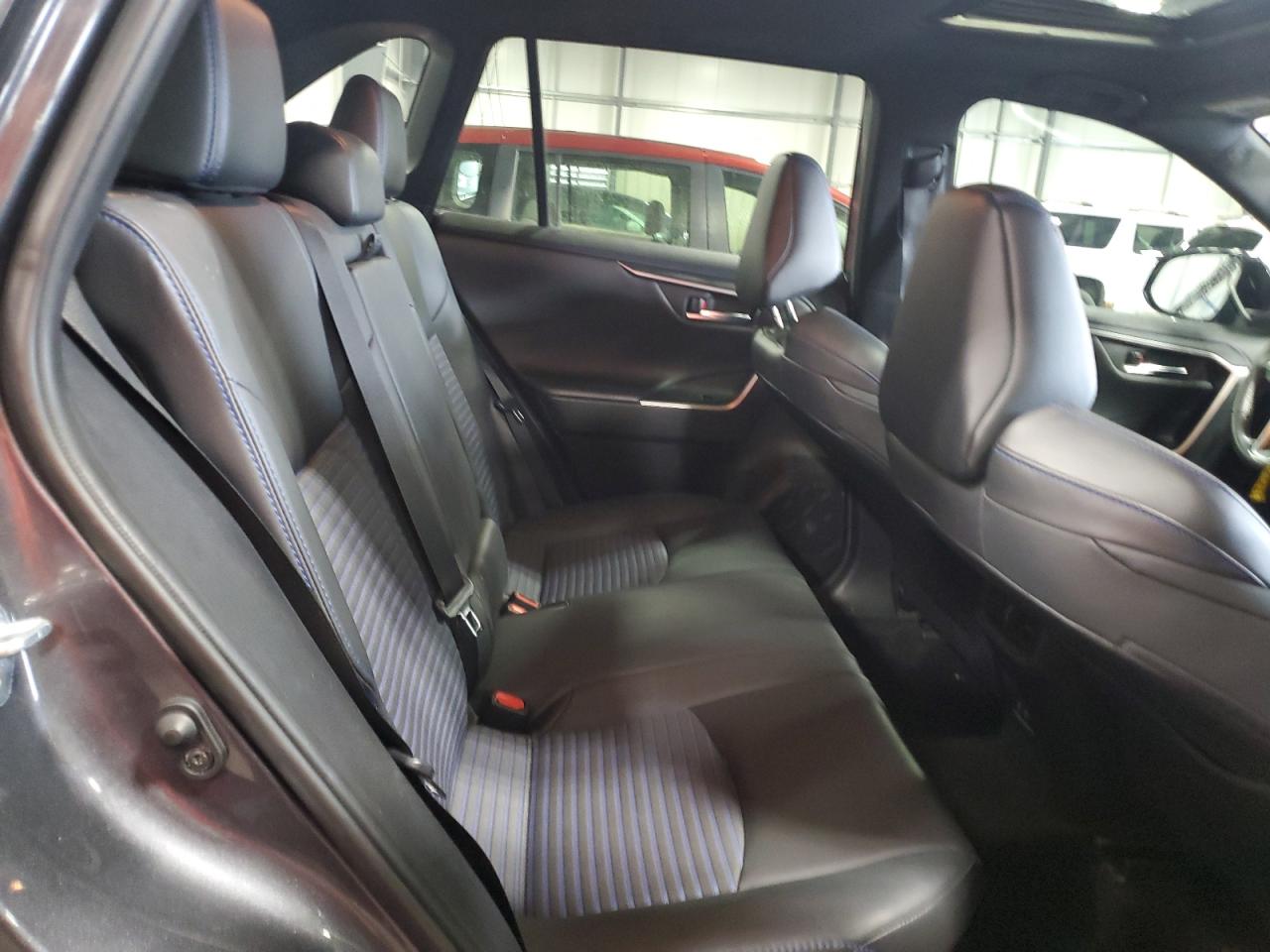 2020 Toyota Rav4 Xse VIN: 2T3EWRFV4LW063453 Lot: 71837465