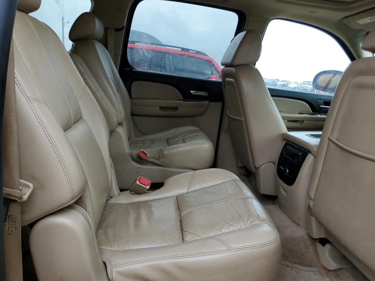 2007 Chevrolet Suburban K1500 VIN: 1GNFK163X7J233732 Lot: 83862035