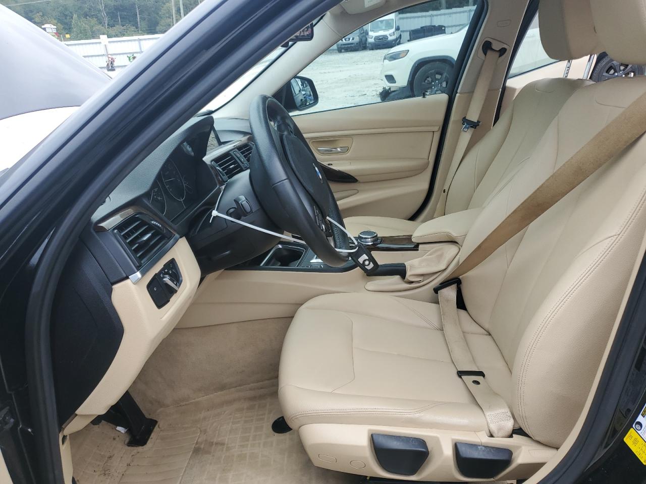 2015 BMW 320 I VIN: WBA3B1G56FNT07230 Lot: 84577475