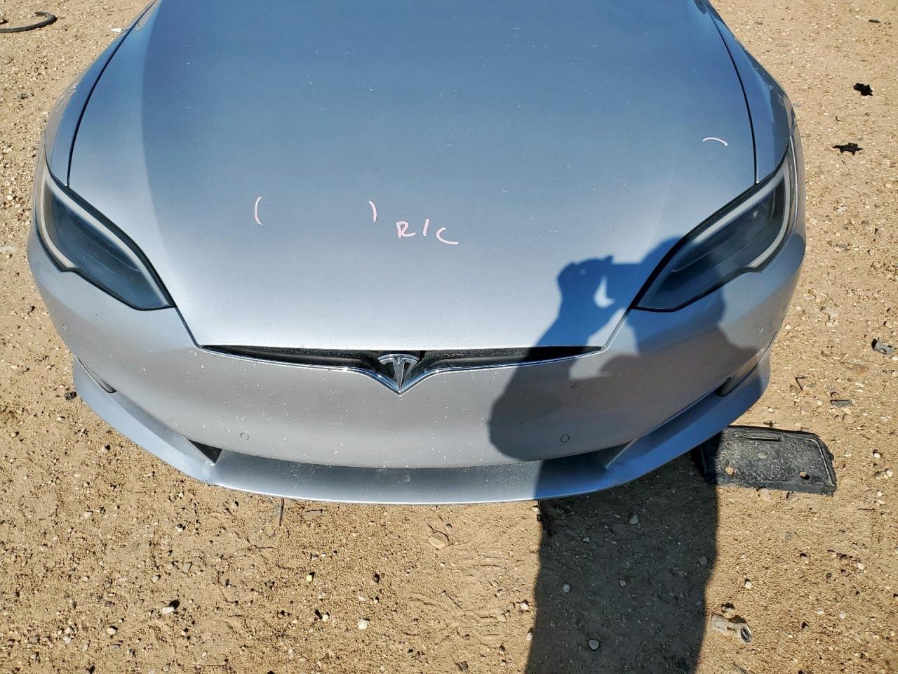 2016 Tesla Model S VIN: 5YJSA1E46GF141903 Lot: 68176285