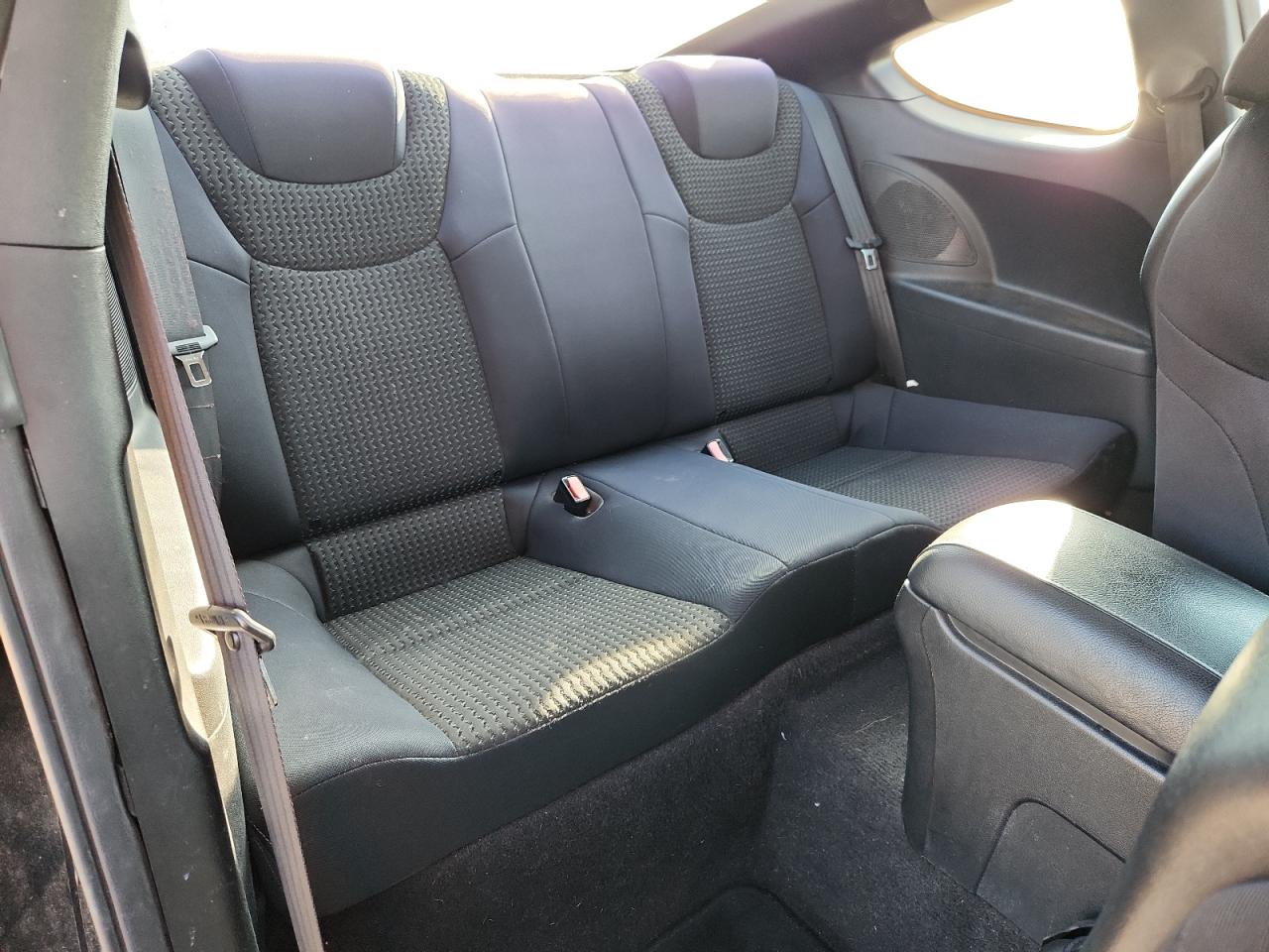 2010 Hyundai Genesis Coupe 2.0T VIN: KMHHT6KD9AU009993 Lot: 84393205