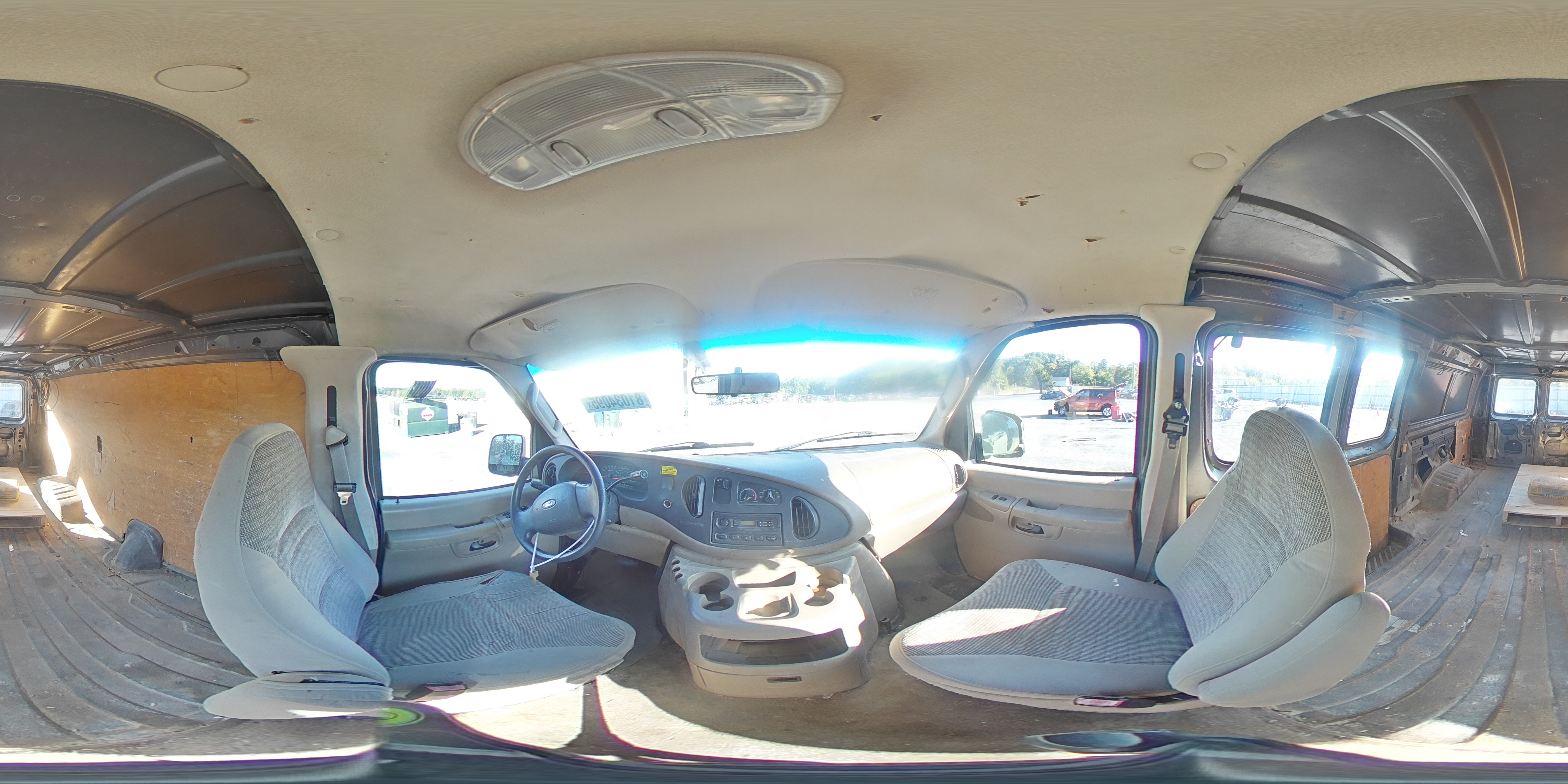 2004 Ford Econoline E250 Van VIN: 1FTNE24L84HB43759 Lot: 81034095