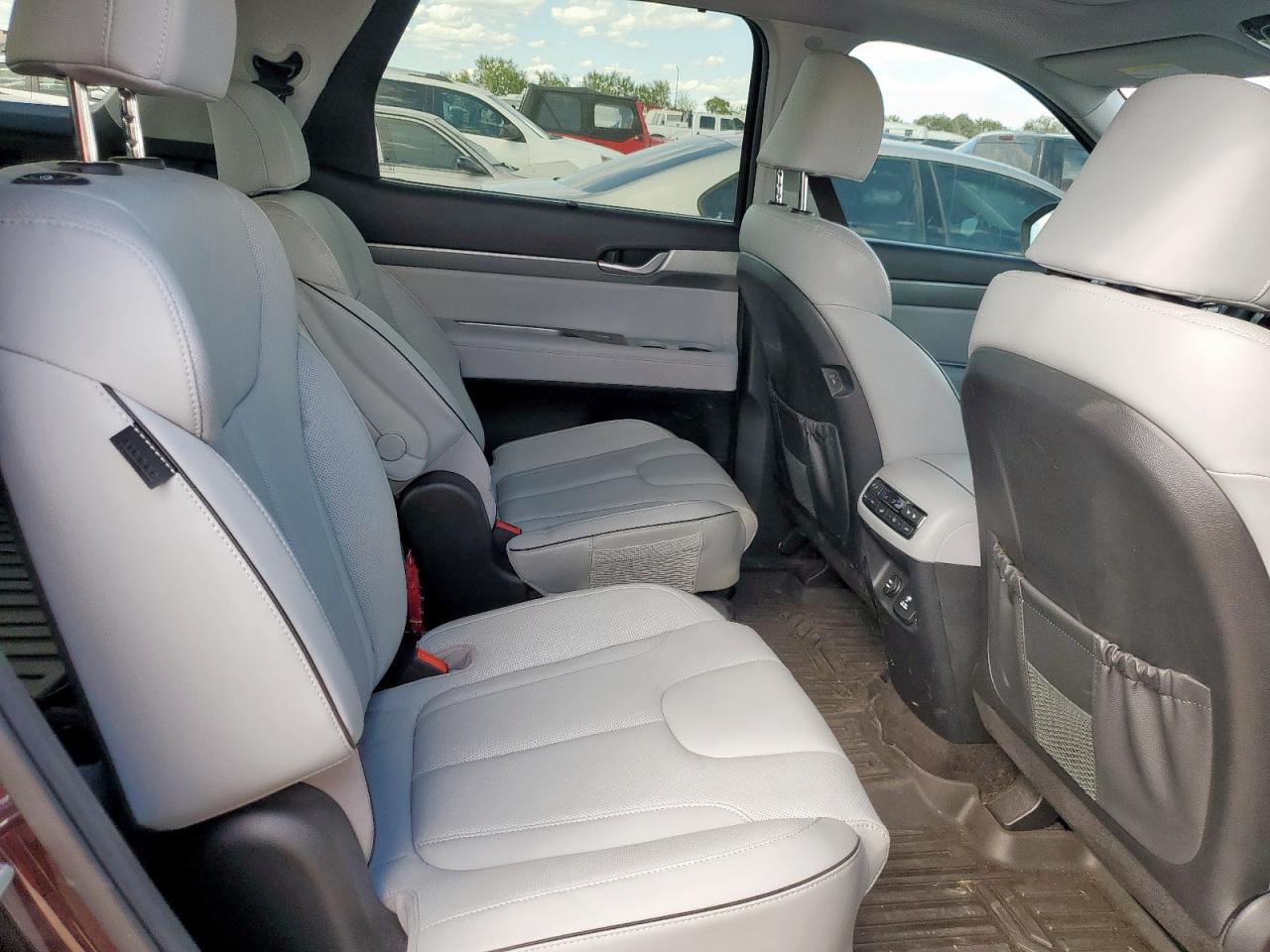 2025 Hyundai Palisade Sel Premium VIN: KM8R44GE3SU829351 Lot: 83804755