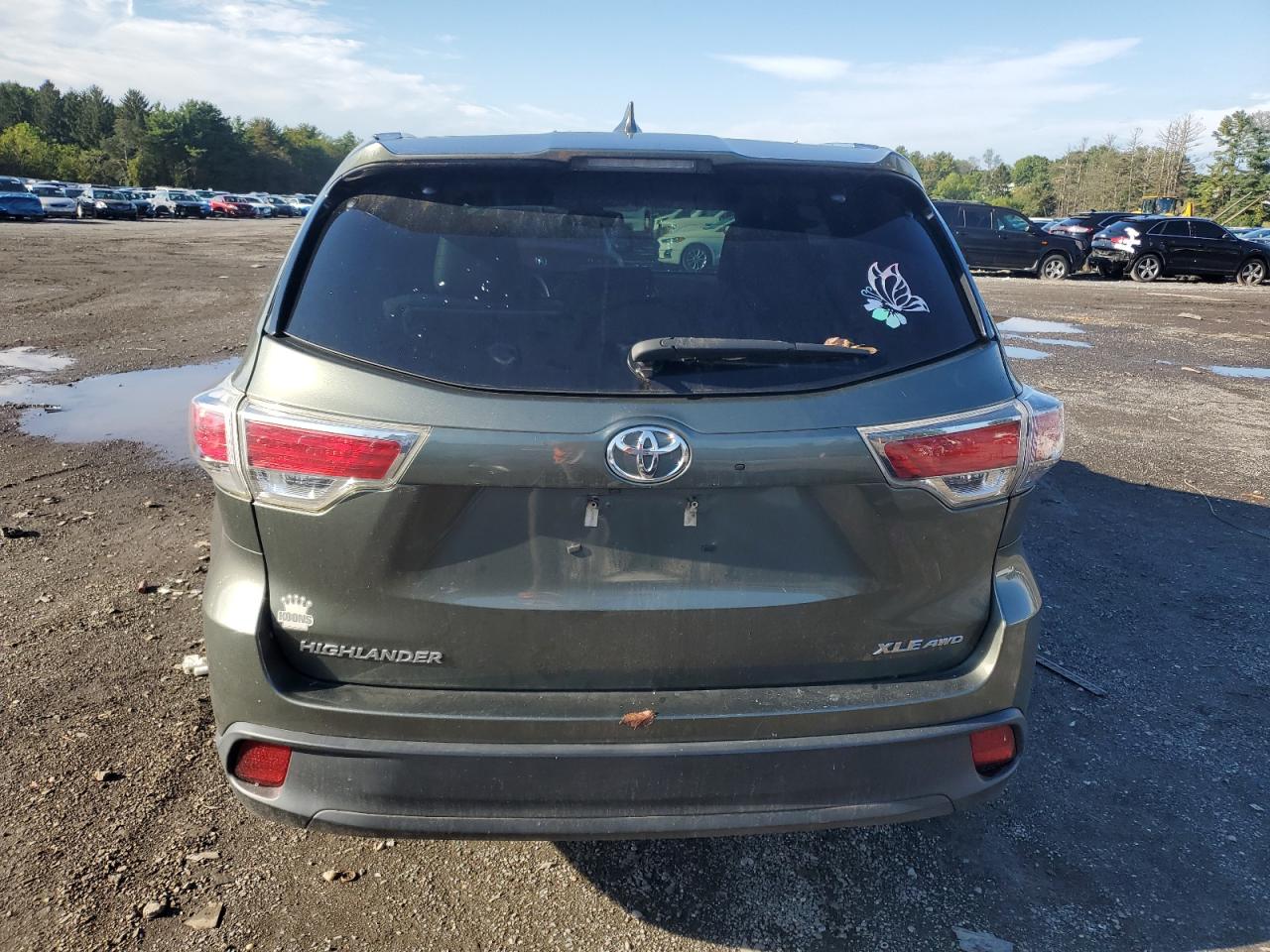 2016 Toyota Highlander Xle VIN: 5TDJKRFH2GS308388 Lot: 81823705