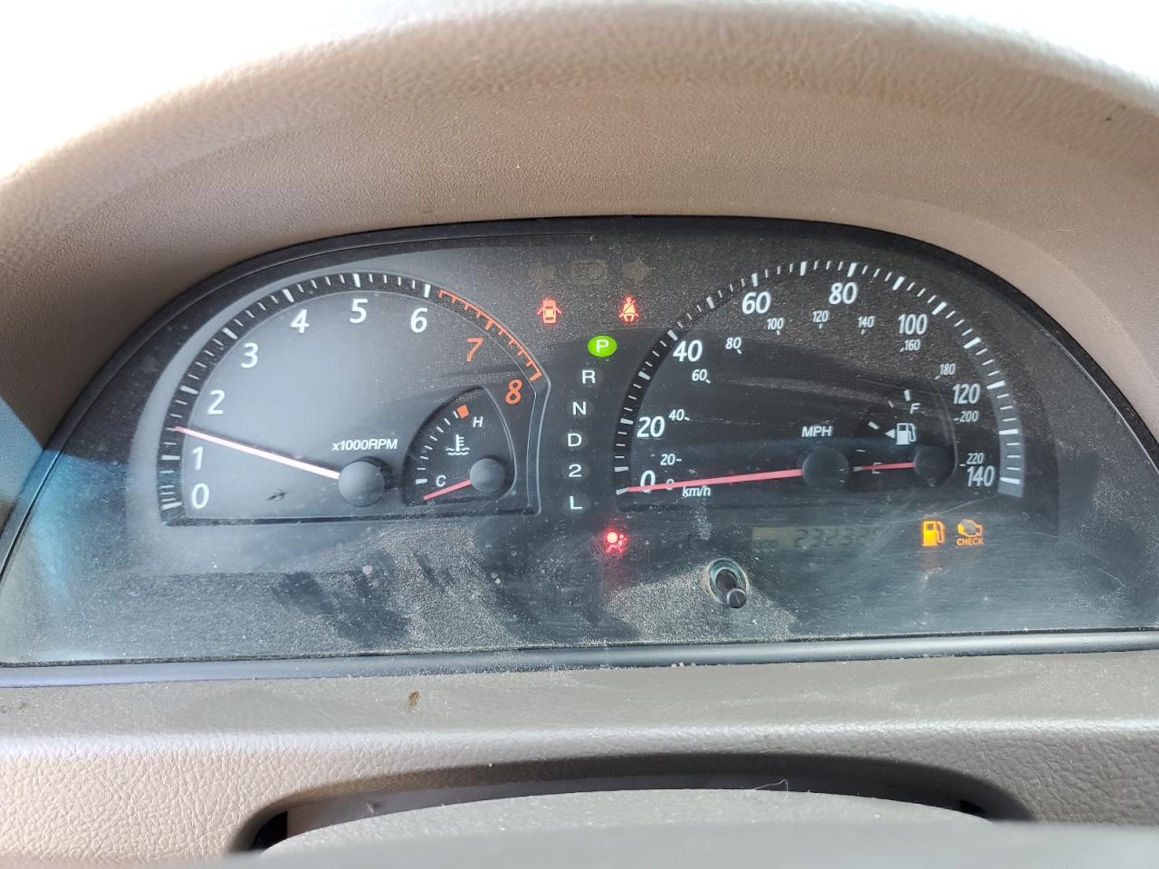 2004 Toyota Camry Le VIN: JTDBE32K140281516 Lot: 71868425