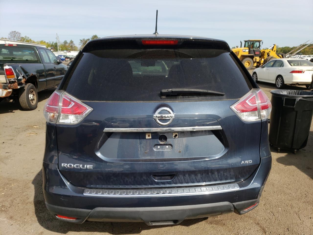 2015 Nissan Rogue S VIN: 5N1AT2MK4FC841664 Lot: 81604275