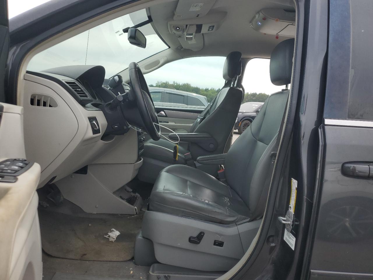 2011 Volkswagen Routan Se VIN: 2V4RW3DGXBR739860 Lot: 83831985