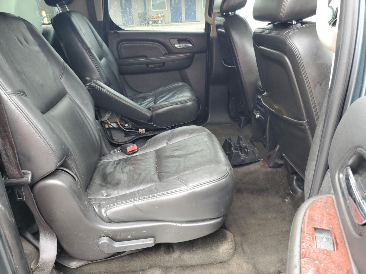 2009 Cadillac Escalade Esv Luxury VIN: 1GYFK26269R267347 Lot: 84268825