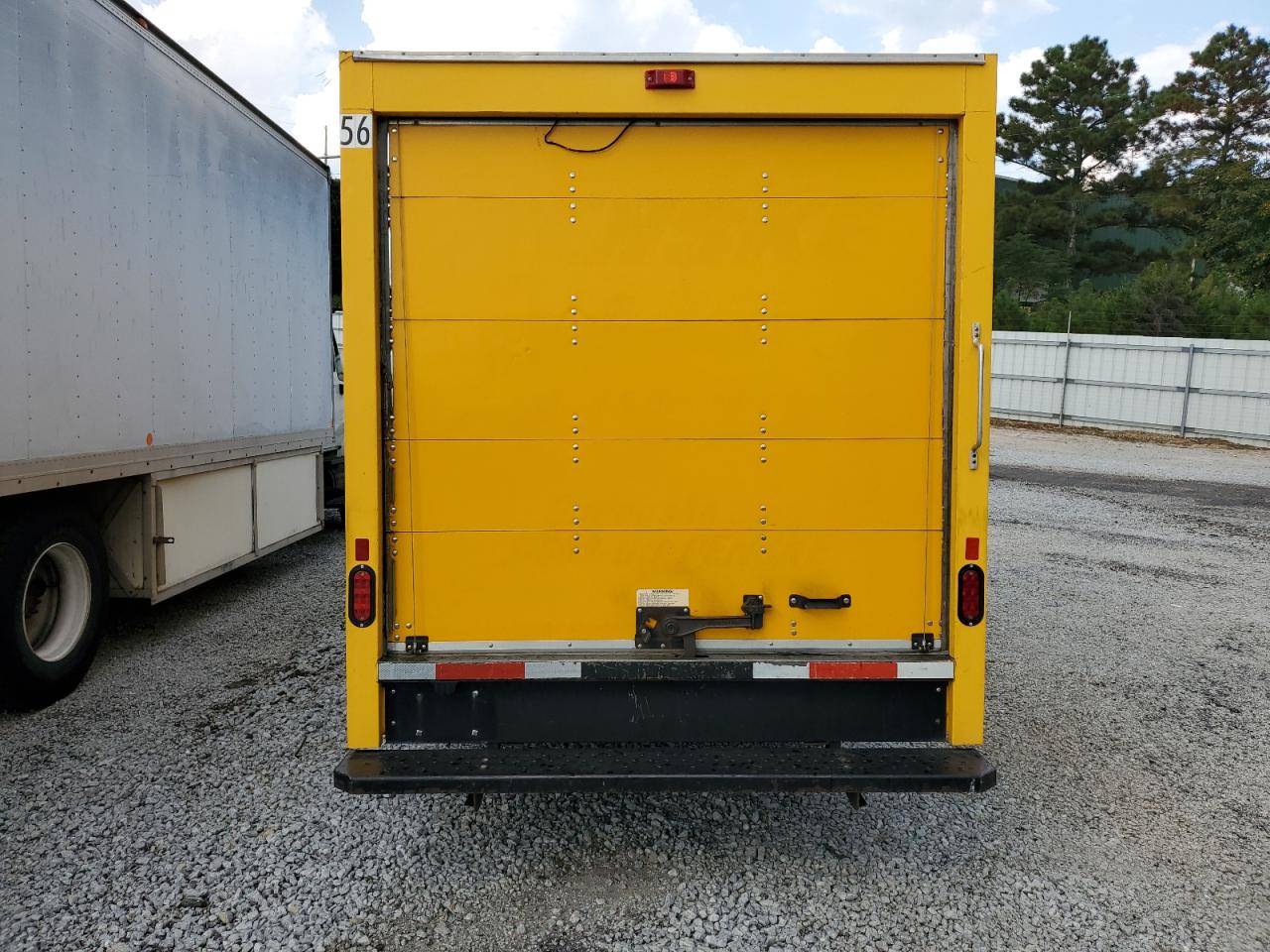 2017 GMC Savana Cutaway G3500 VIN: 1GD07RFF6H1902357 Lot: 71861895