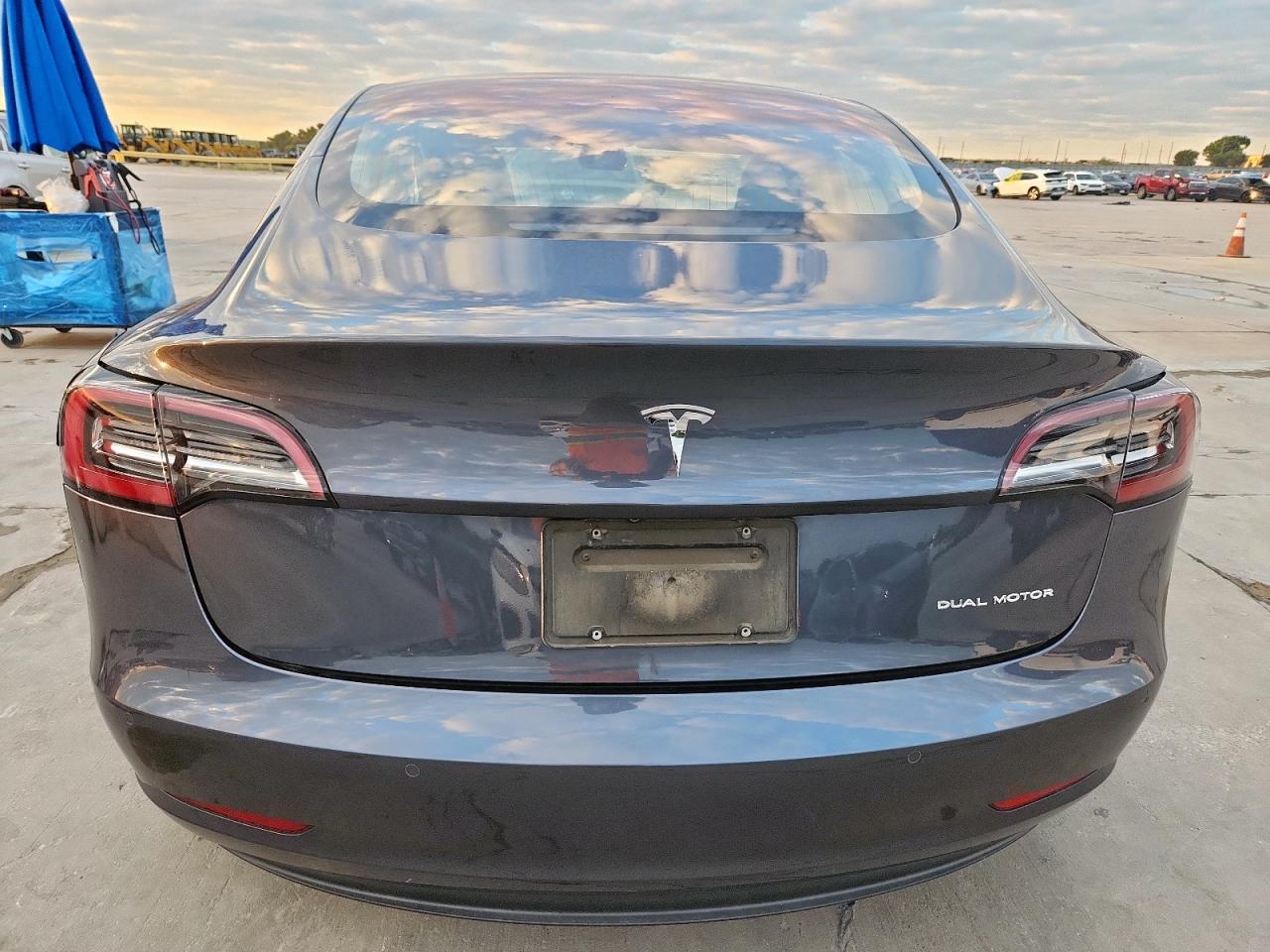 2019 Tesla Model 3 VIN: 5YJ3E1EB2KF194694 Lot: 81819135