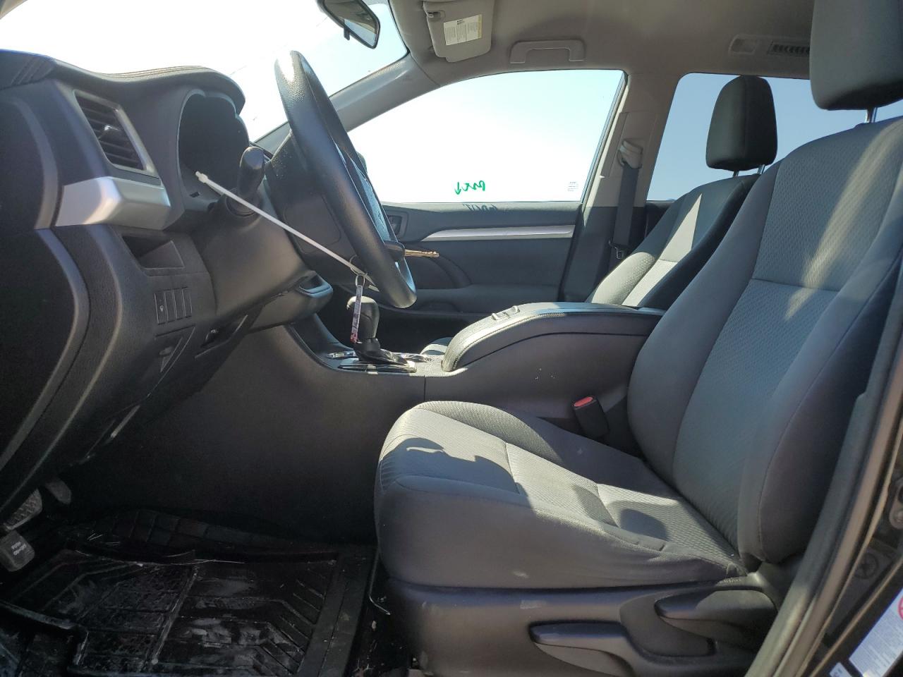 2016 Toyota Highlander Le VIN: 5TDBKRFH0GS350675 Lot: 72053545