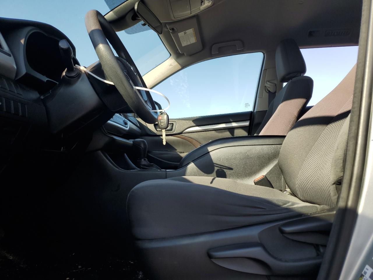 2018 Toyota Highlander Le VIN: 5TDBZRFH3JS487175 Lot: 80699235