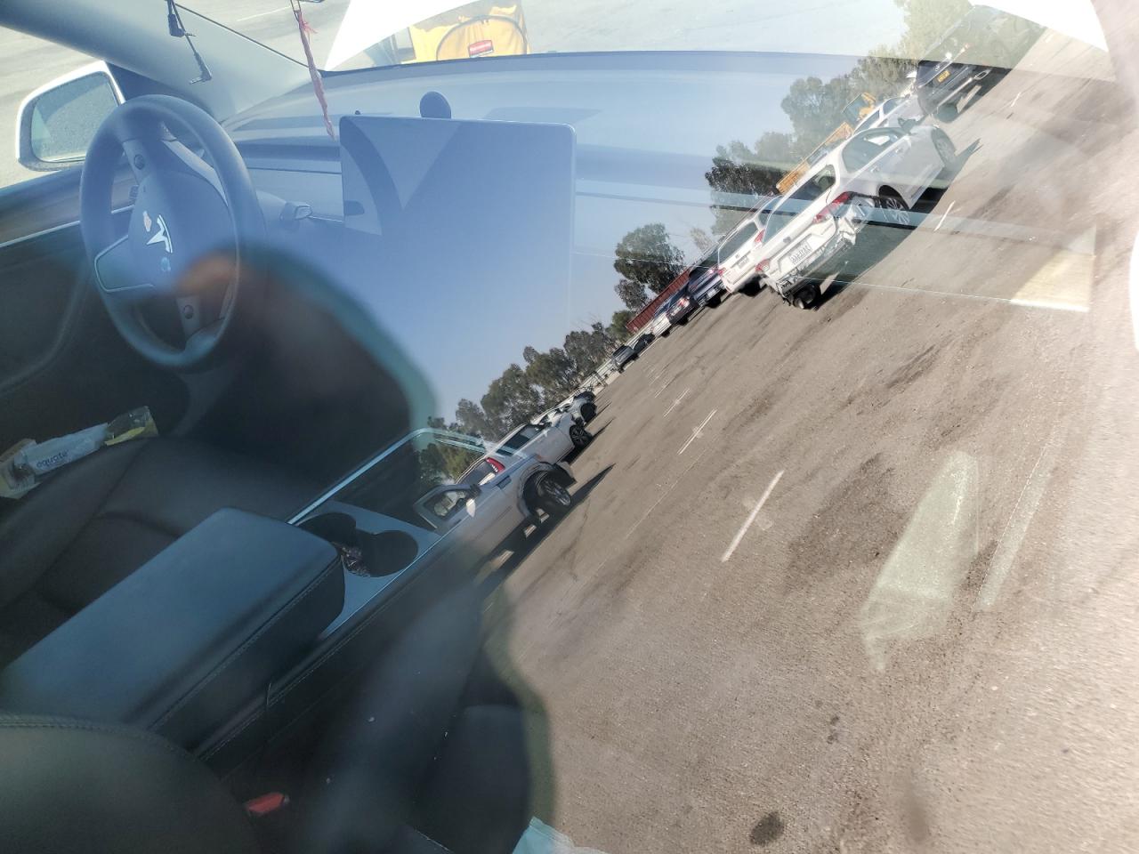 2022 Tesla Model Y VIN: 7SAYGDEE3NF551402 Lot: 68618255
