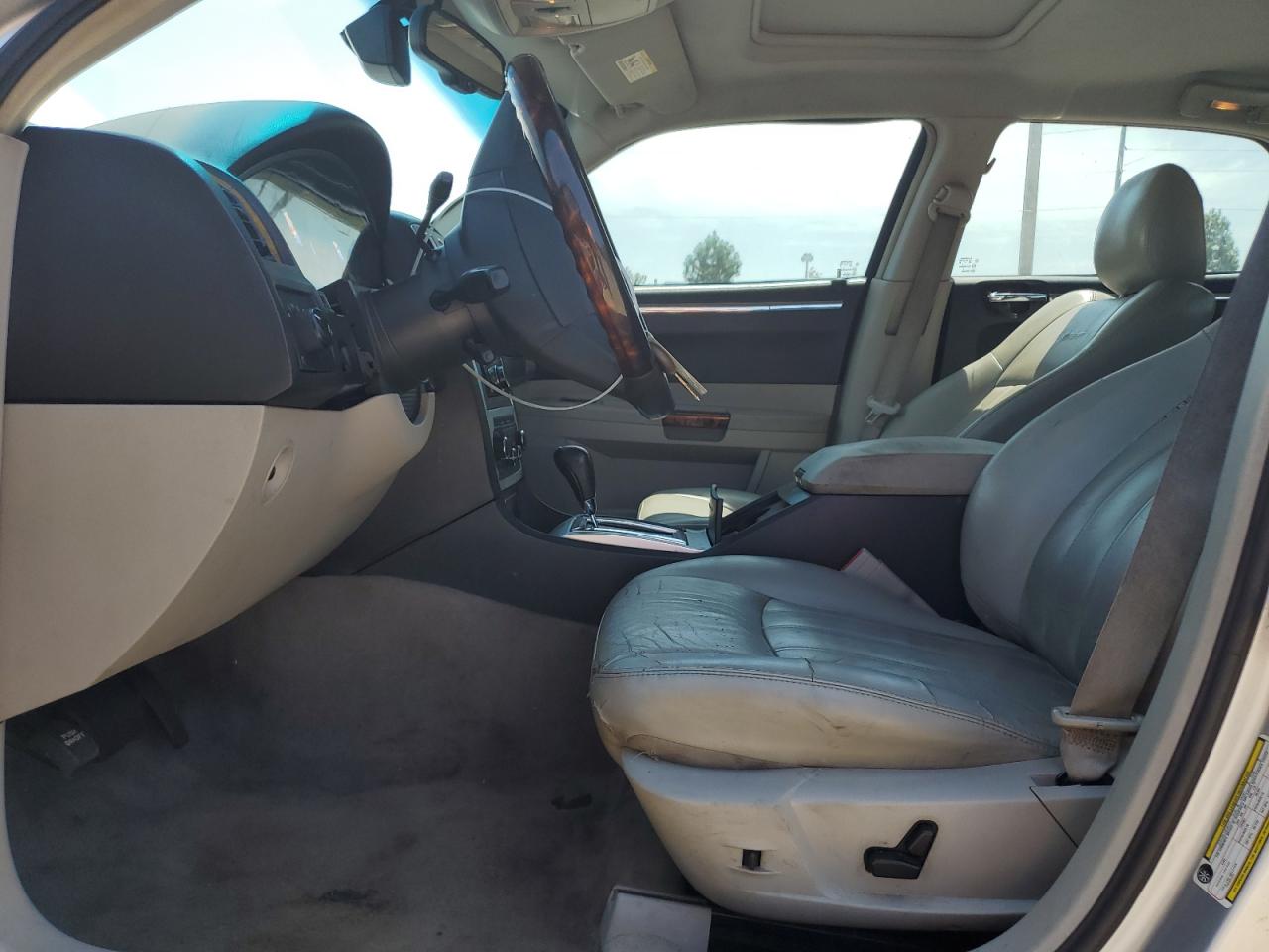 2007 Chrysler 300C VIN: 2C3KA63H47H881077 Lot: 72014085