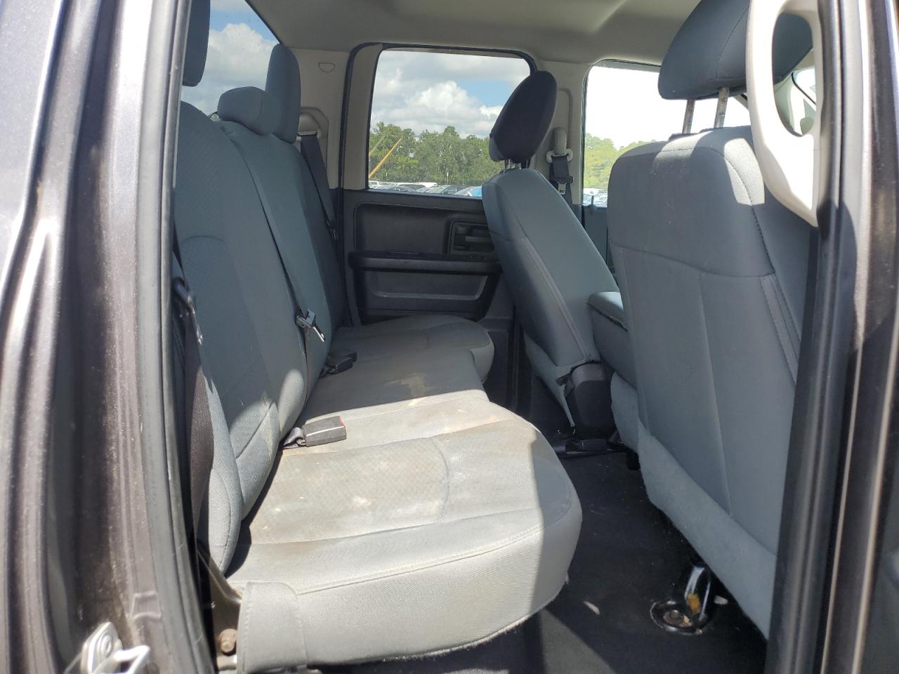 2015 Ram 1500 St VIN: 1C6RR6FT5FS522158 Lot: 81103405