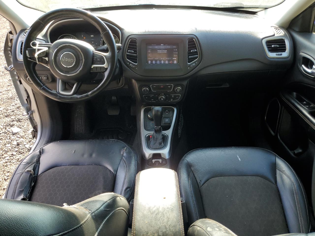 2018 Jeep Compass Latitude VIN: 3C4NJDBBXJT113581 Lot: 70975585